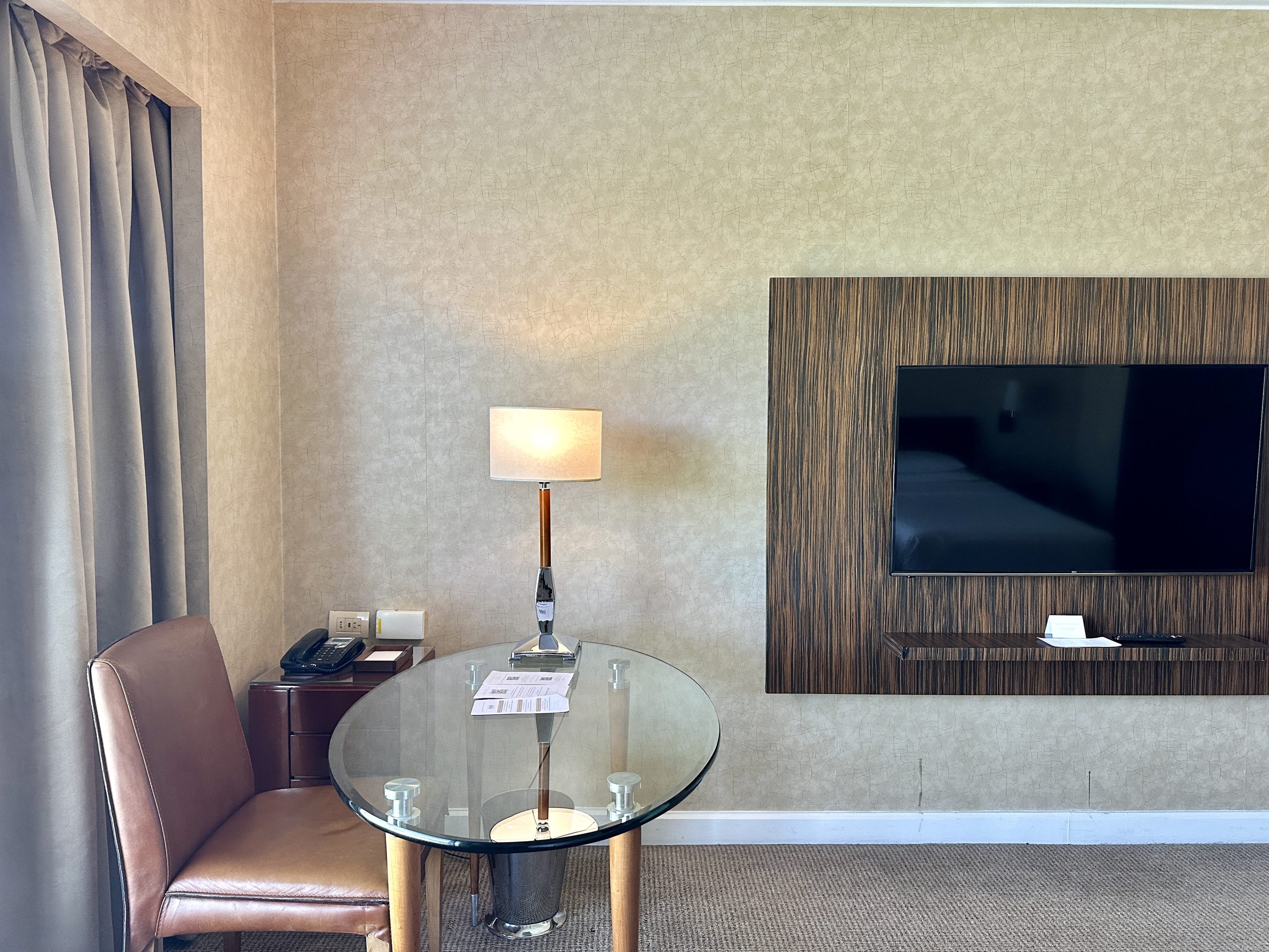 Park Hyatt Mendoza Desk