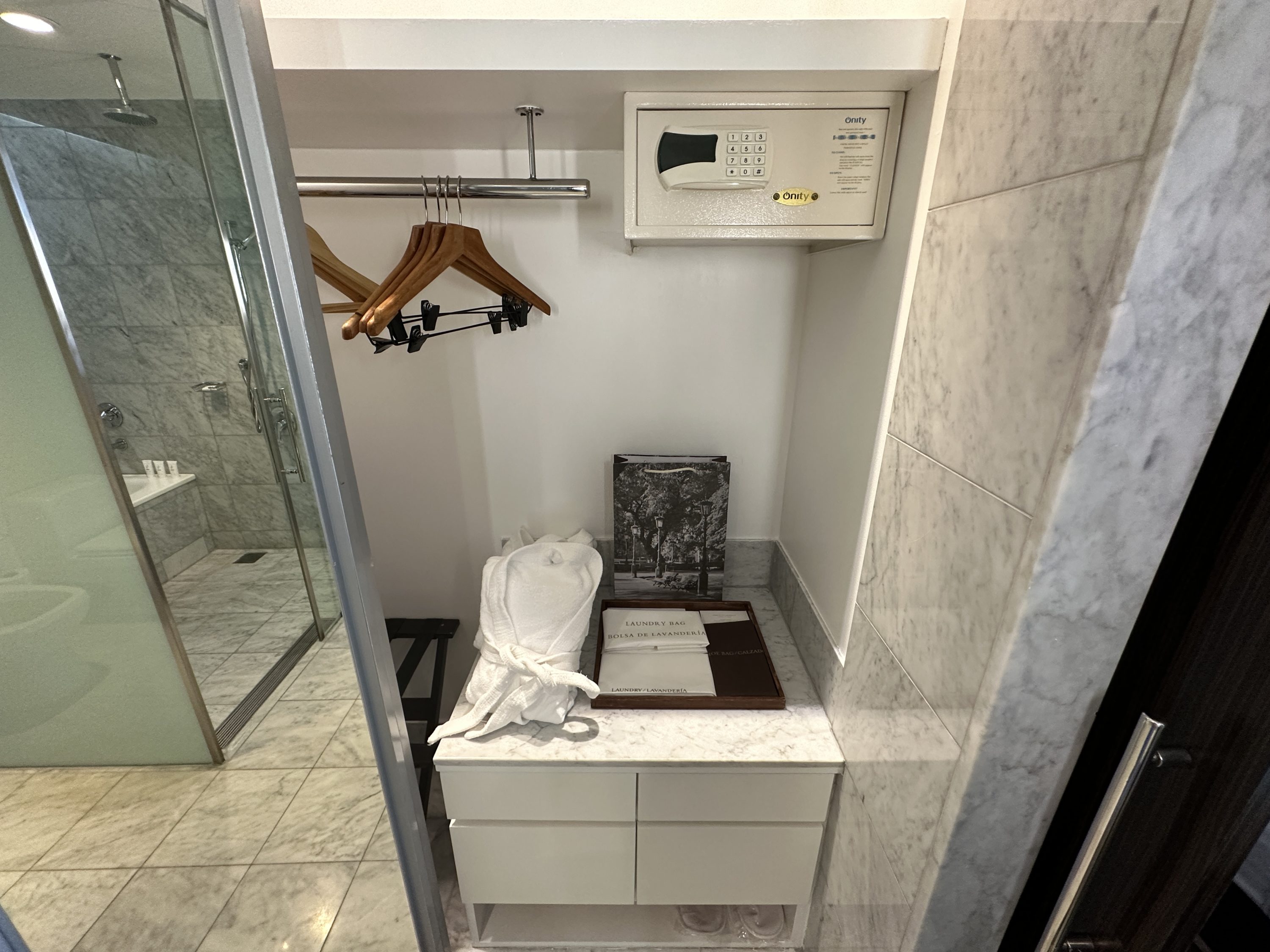 Park Hyatt Mendoza Robes