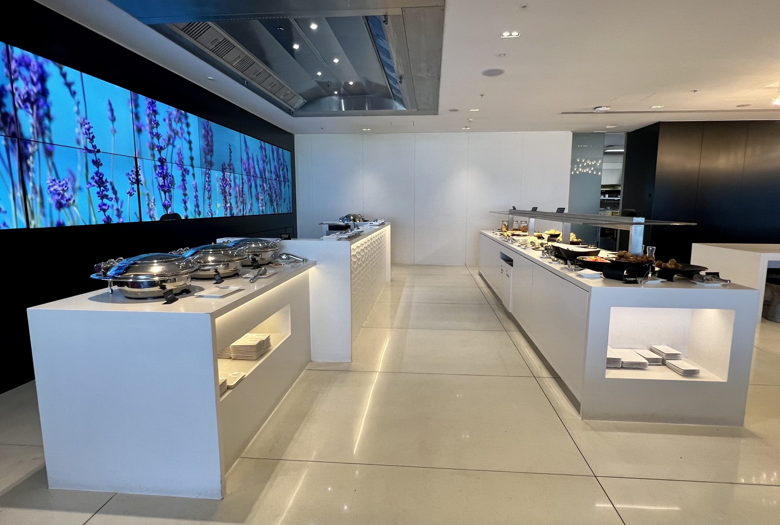 Air New Zealand Boeing 787 business class SYD lounge buffet area