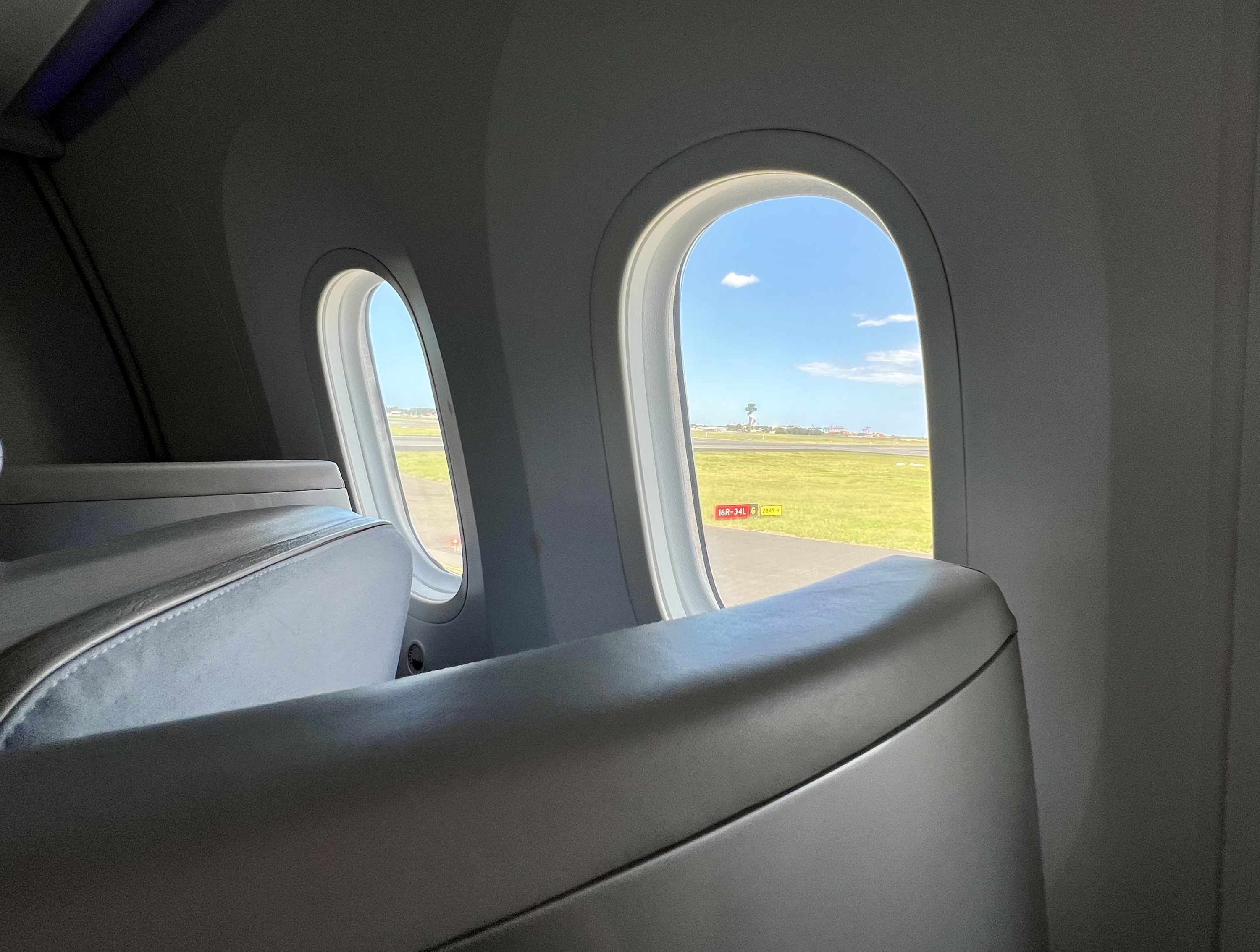 Air New Zealand Boeing 787 business class view seat view in front