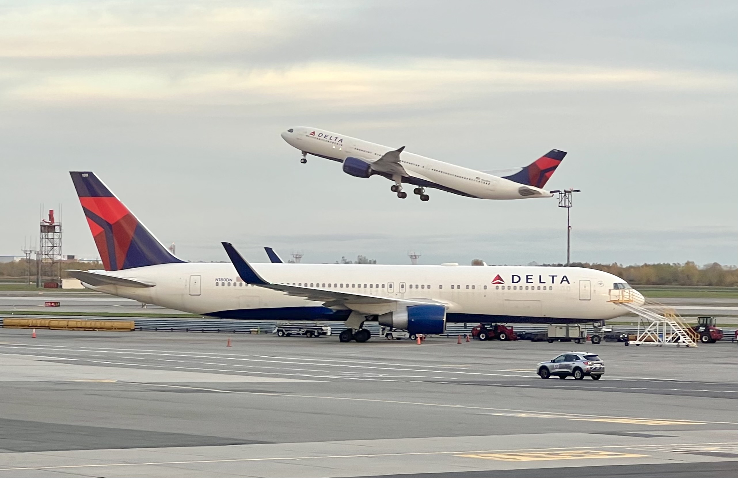 Delta Boeing 767 and Airbus A330 at JFK Delta Boeing 767 and Airbus A330 at JFK