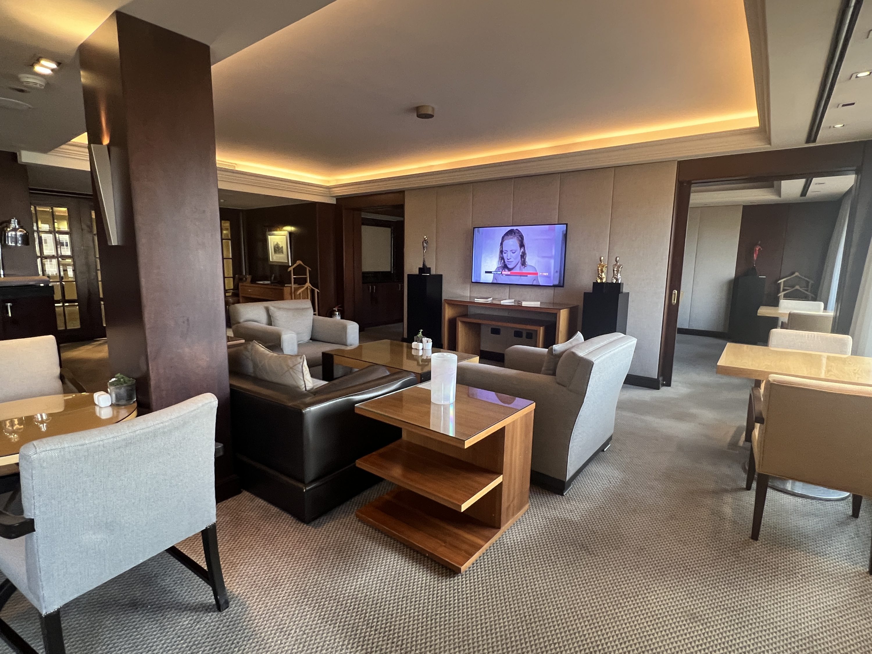 Grand Hyatt Istanbul Grand Club Lounge Seating