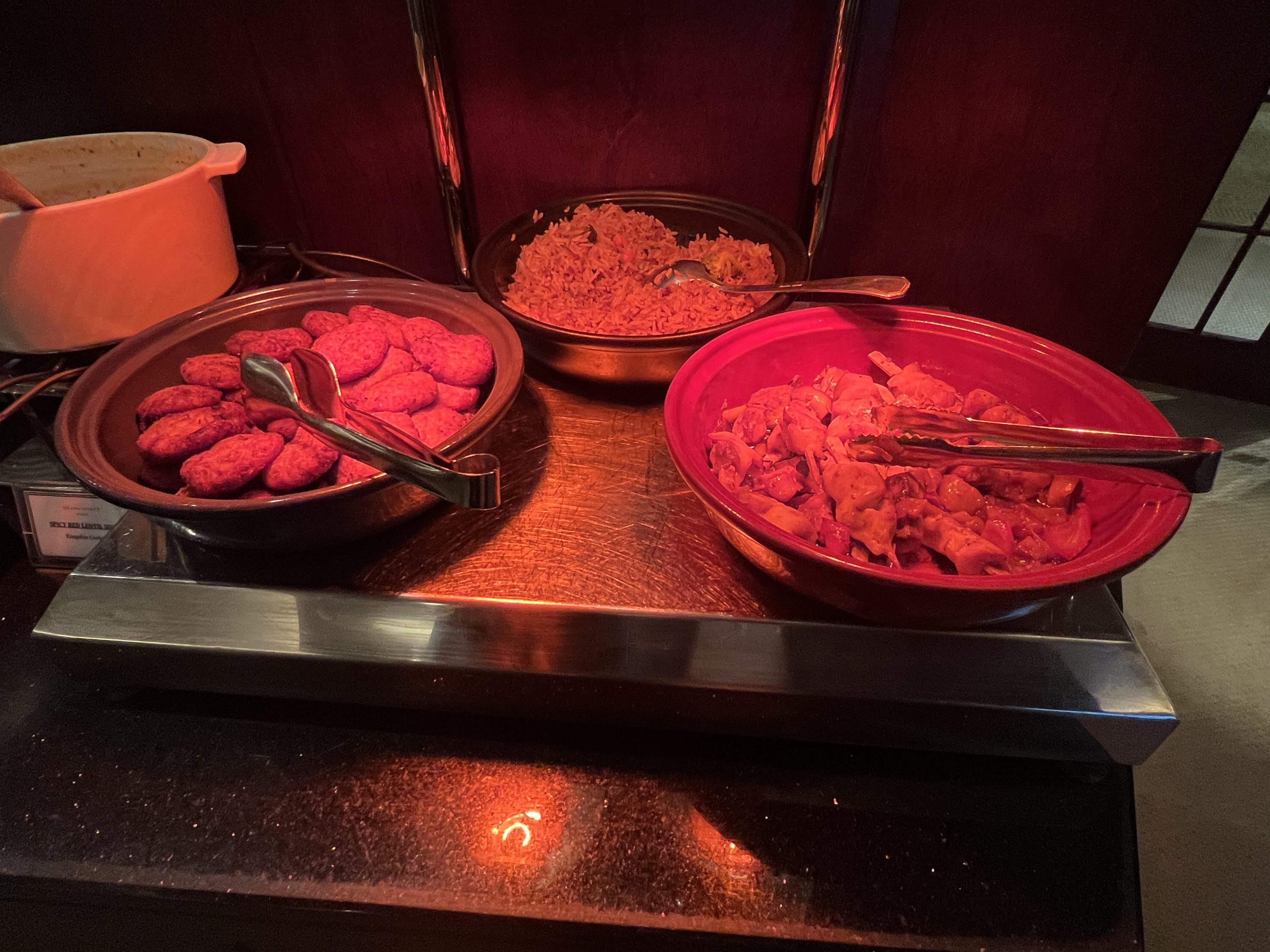 Grand Club Lounge Hot food options