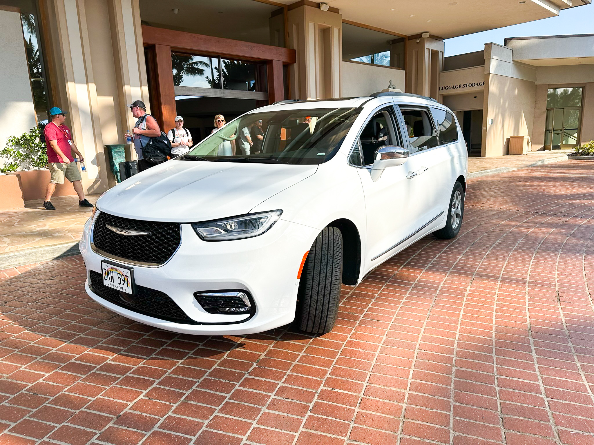 Hilton Waikoloa Village National minivan rental