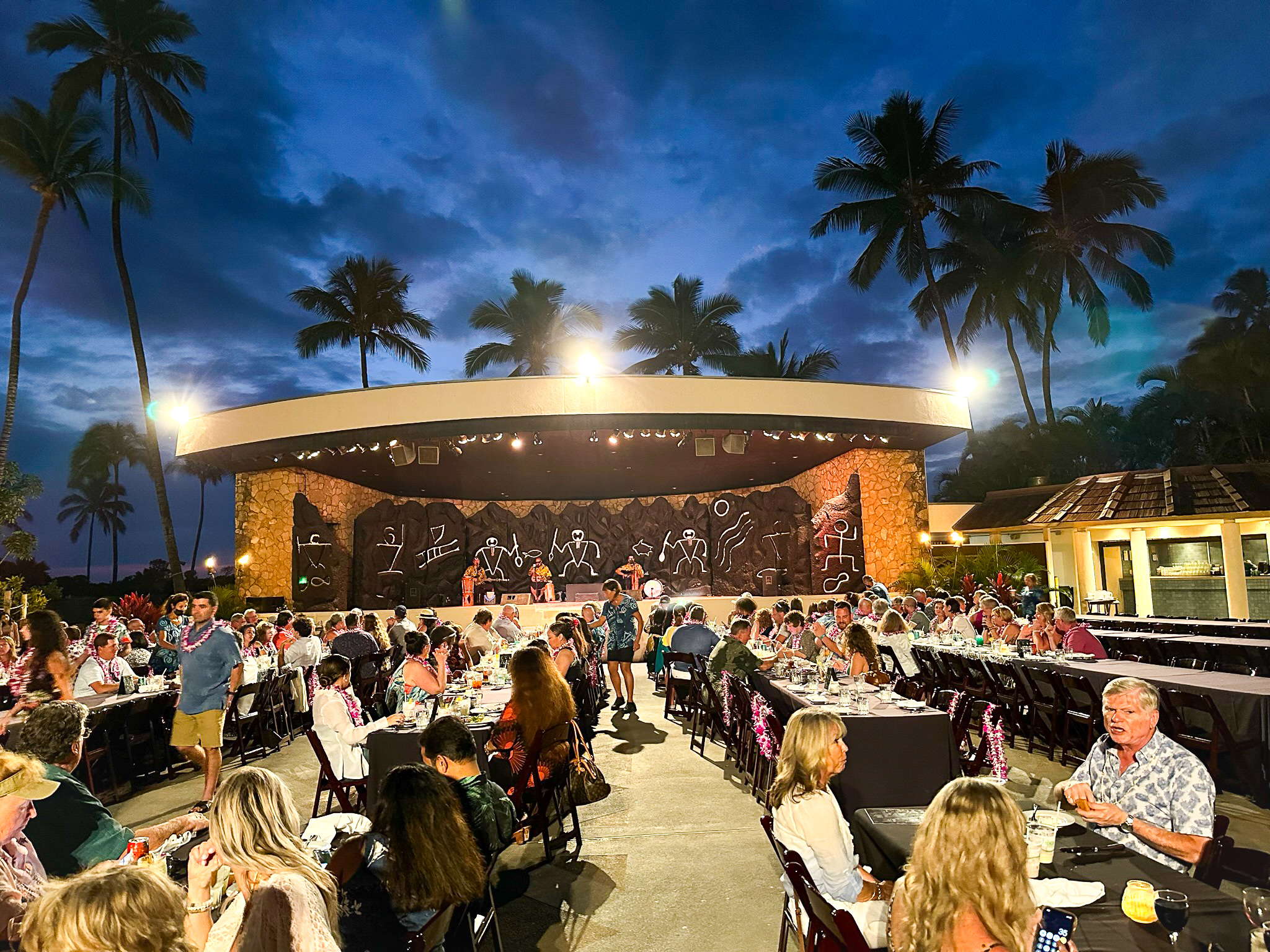 Hilton Waikoloa Village luau seating