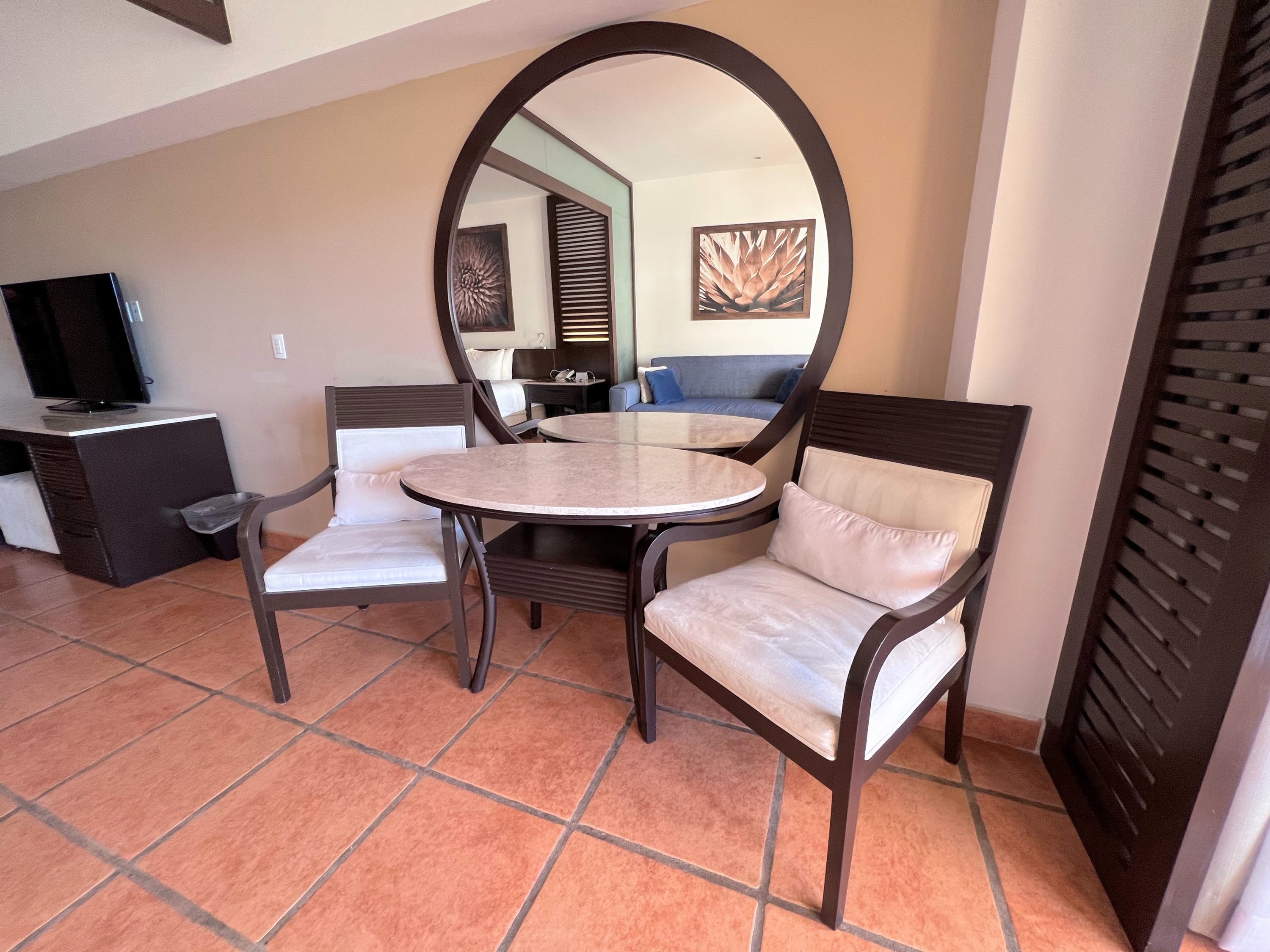 Hyatt Ziva Los Cabos room seating area