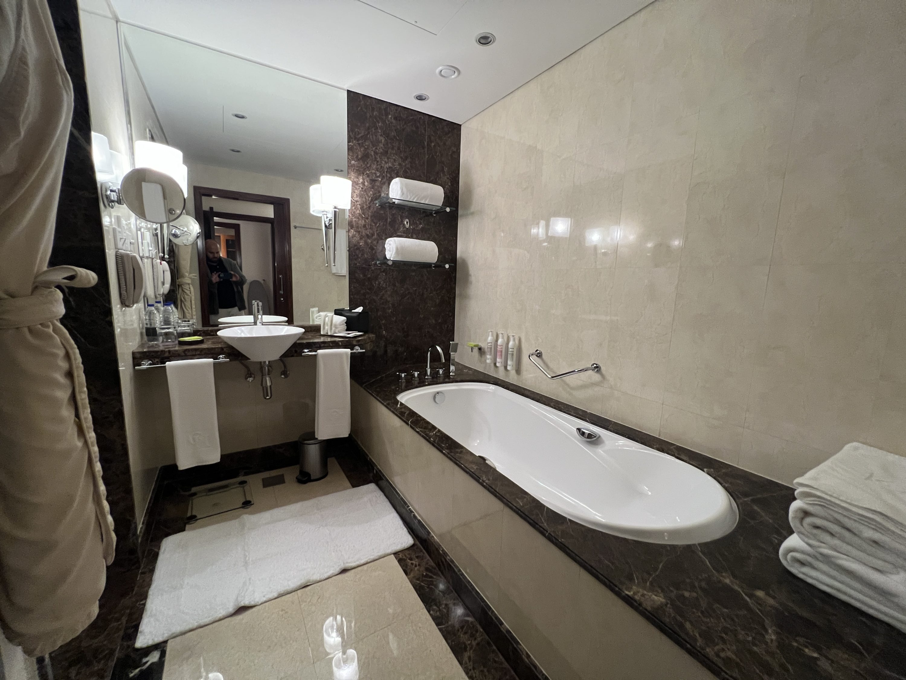 Grosvenor House Dubai Master Bathroom