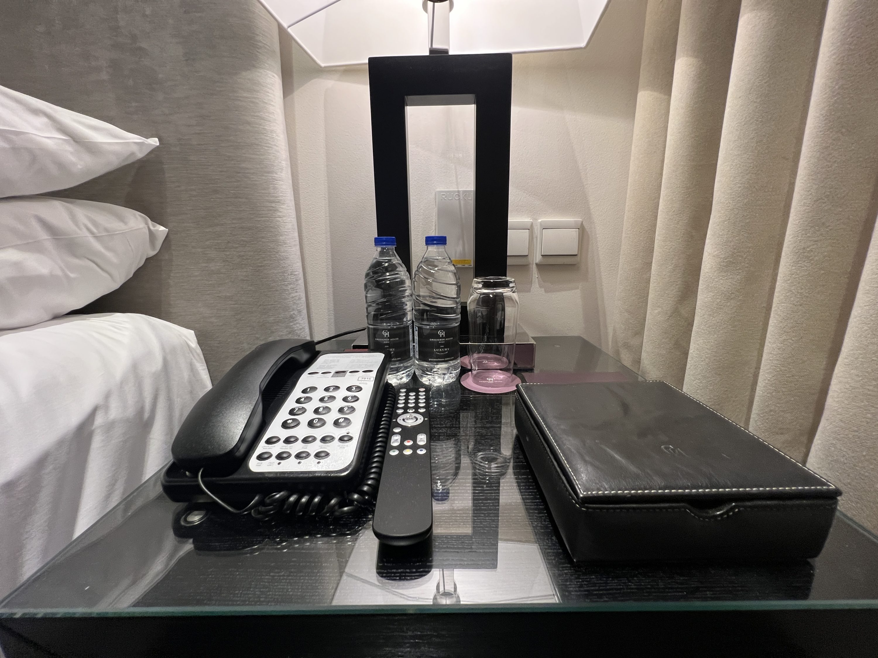 Grosvenor House One Bedroom Suite King Night Stand