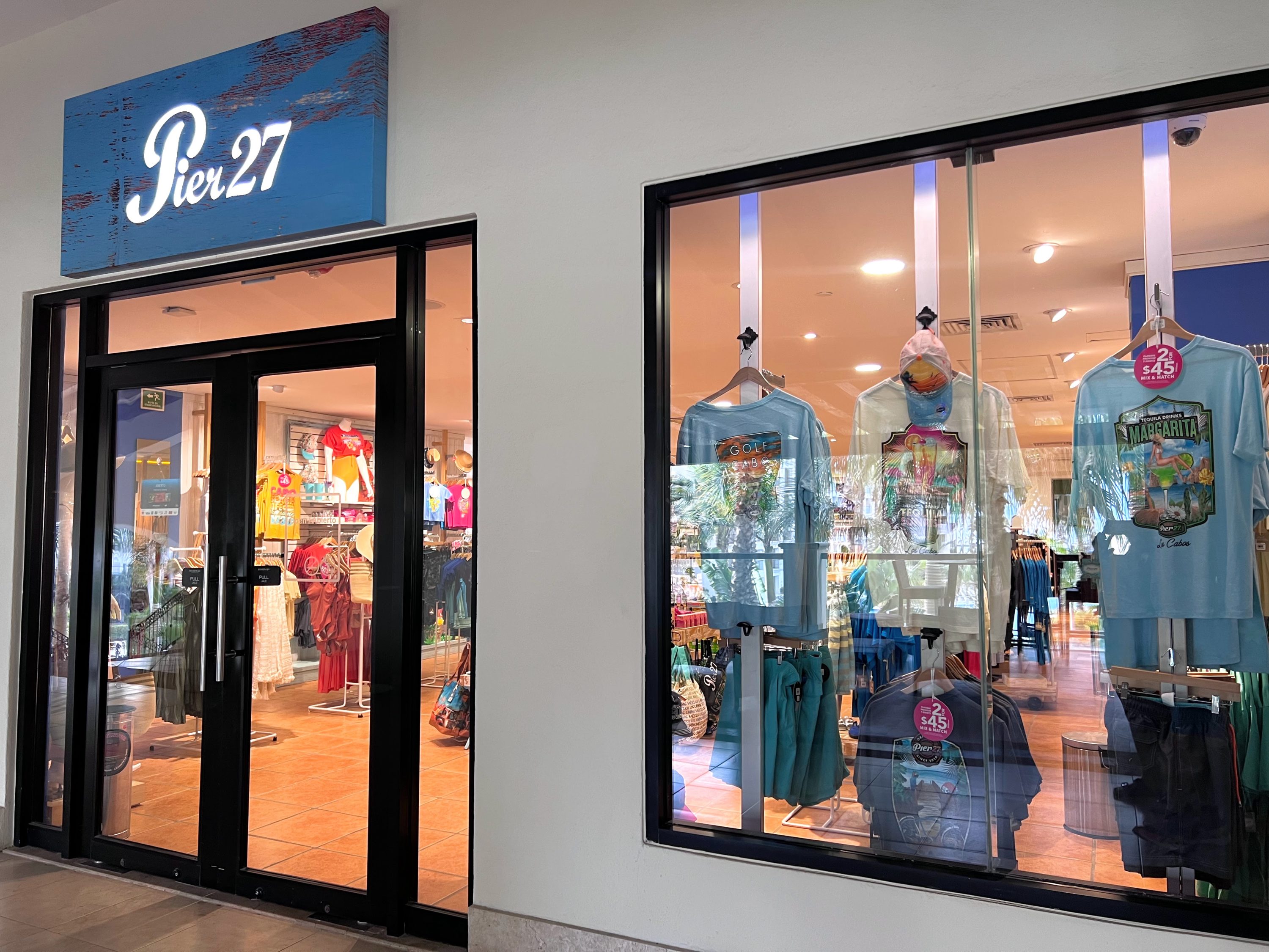 Pier 27 Gift Shop at Hyatt Ziva Los Cabos