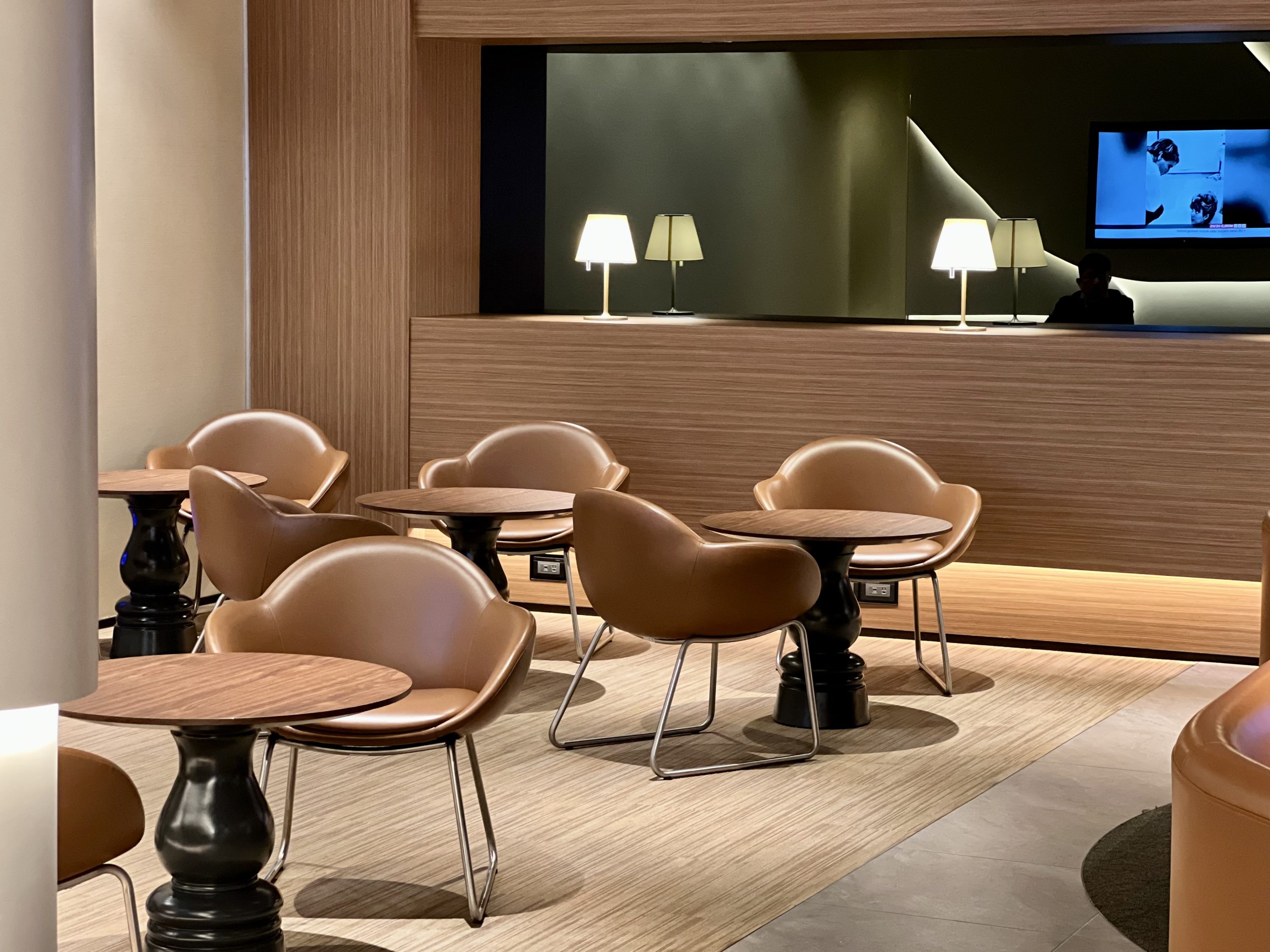 Starlux A359 Business Class TPE lounge tables and chairs