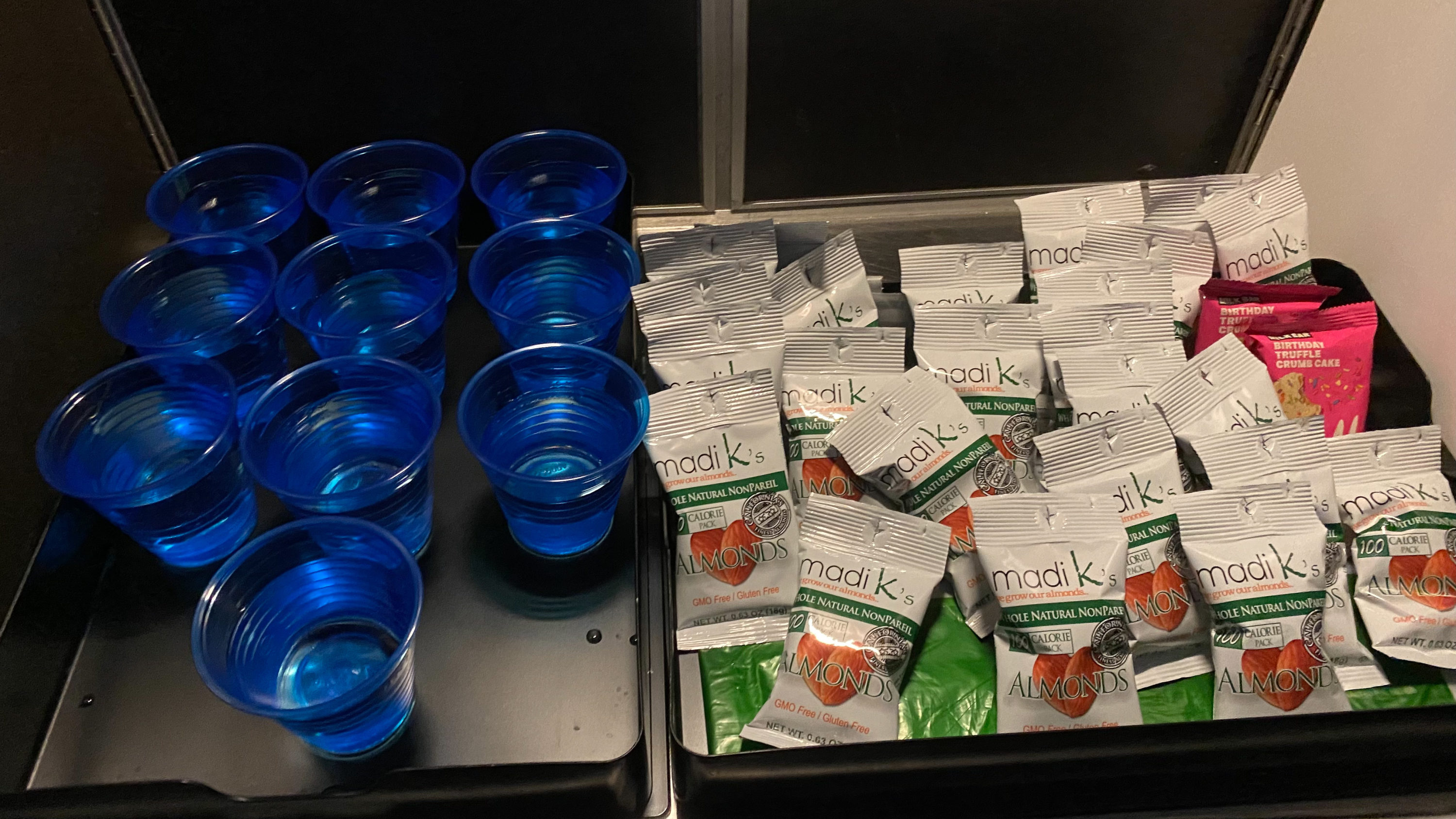United Inaugural EWR DXB snack