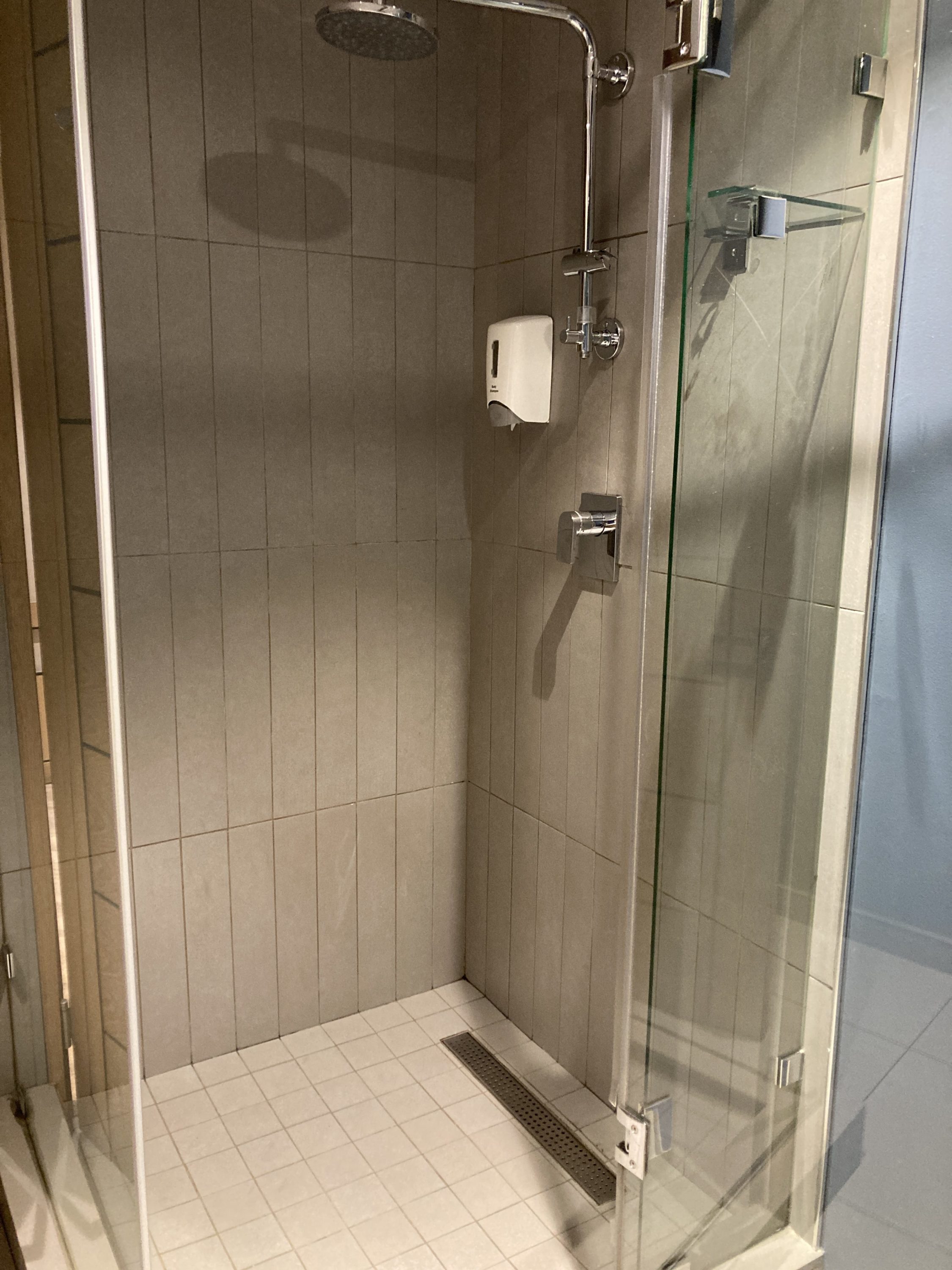Bidvest Premier Lounge shower interior