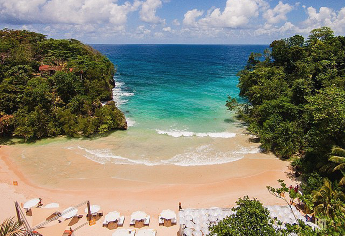 Frenchmans Cove Beach