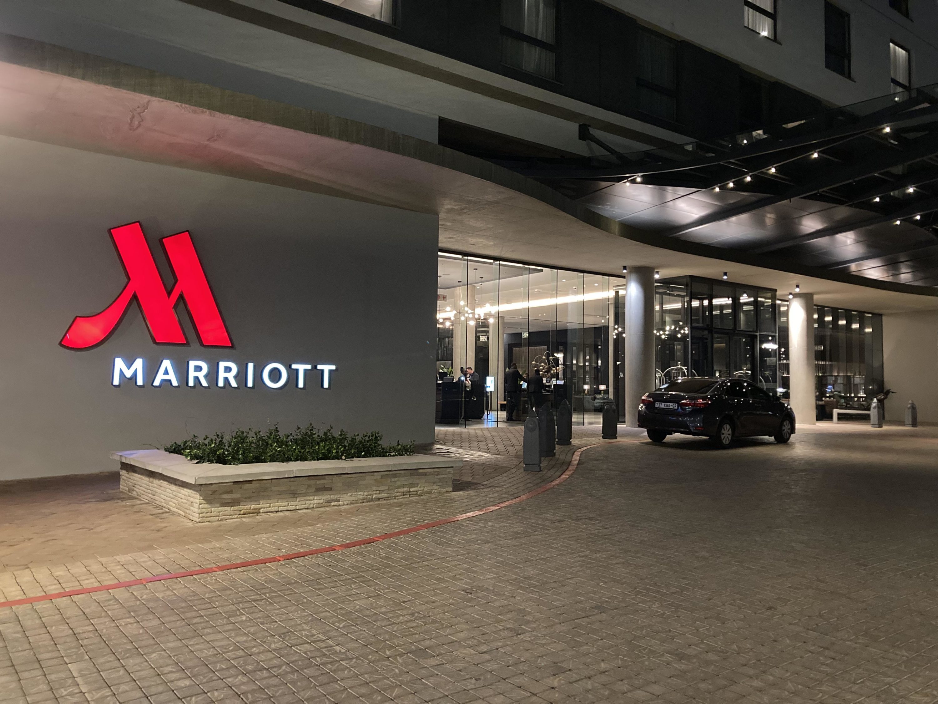 Johannesburg Marriott Hotel Melrose Arch exterior valet