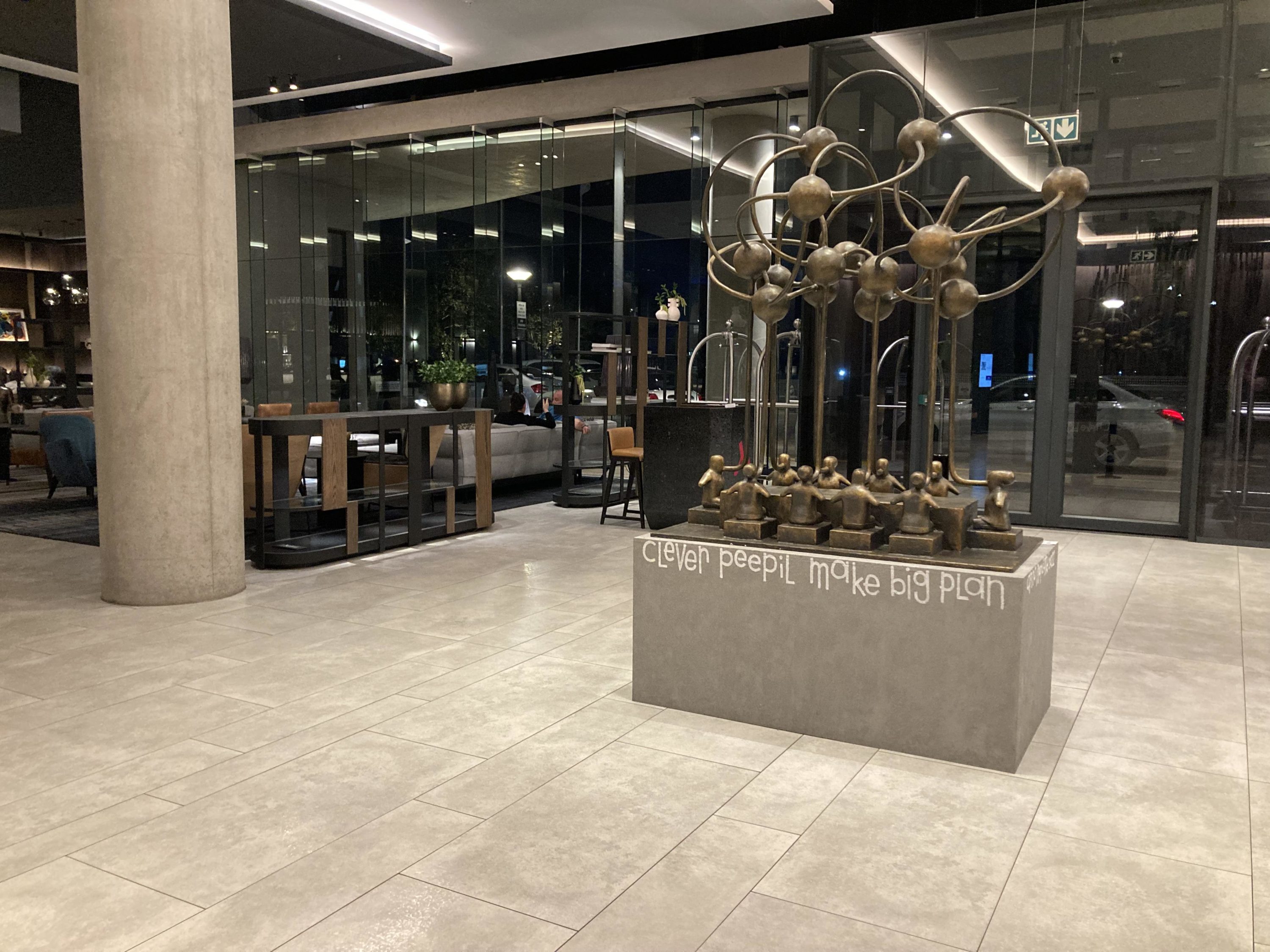 Johannesburg Marriott Hotel Melrose Arch indoor sculpture