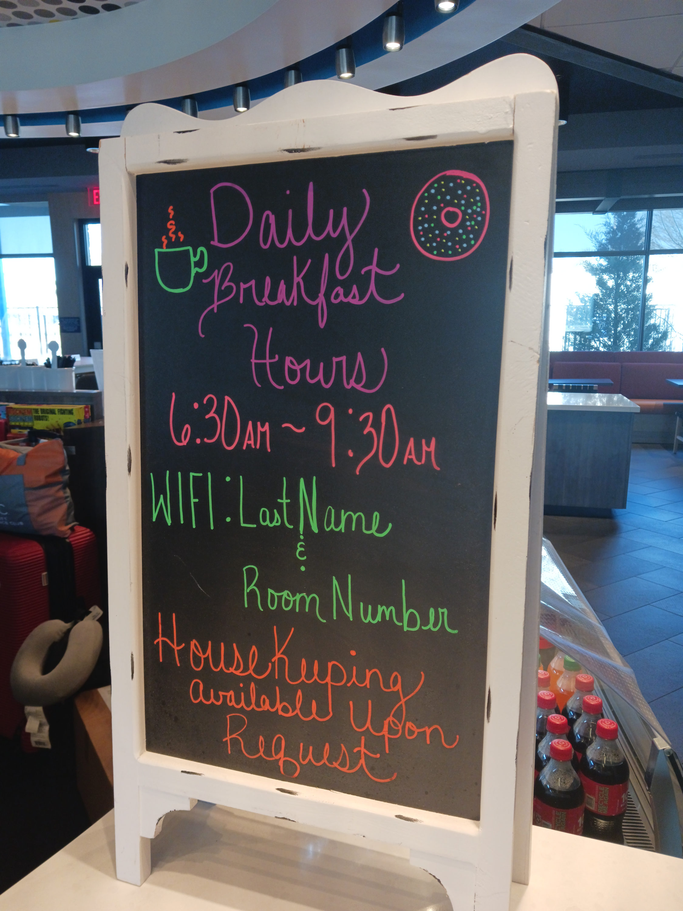 Tru by Hilton Frisco Dallas breakfast hours and Wi Fi