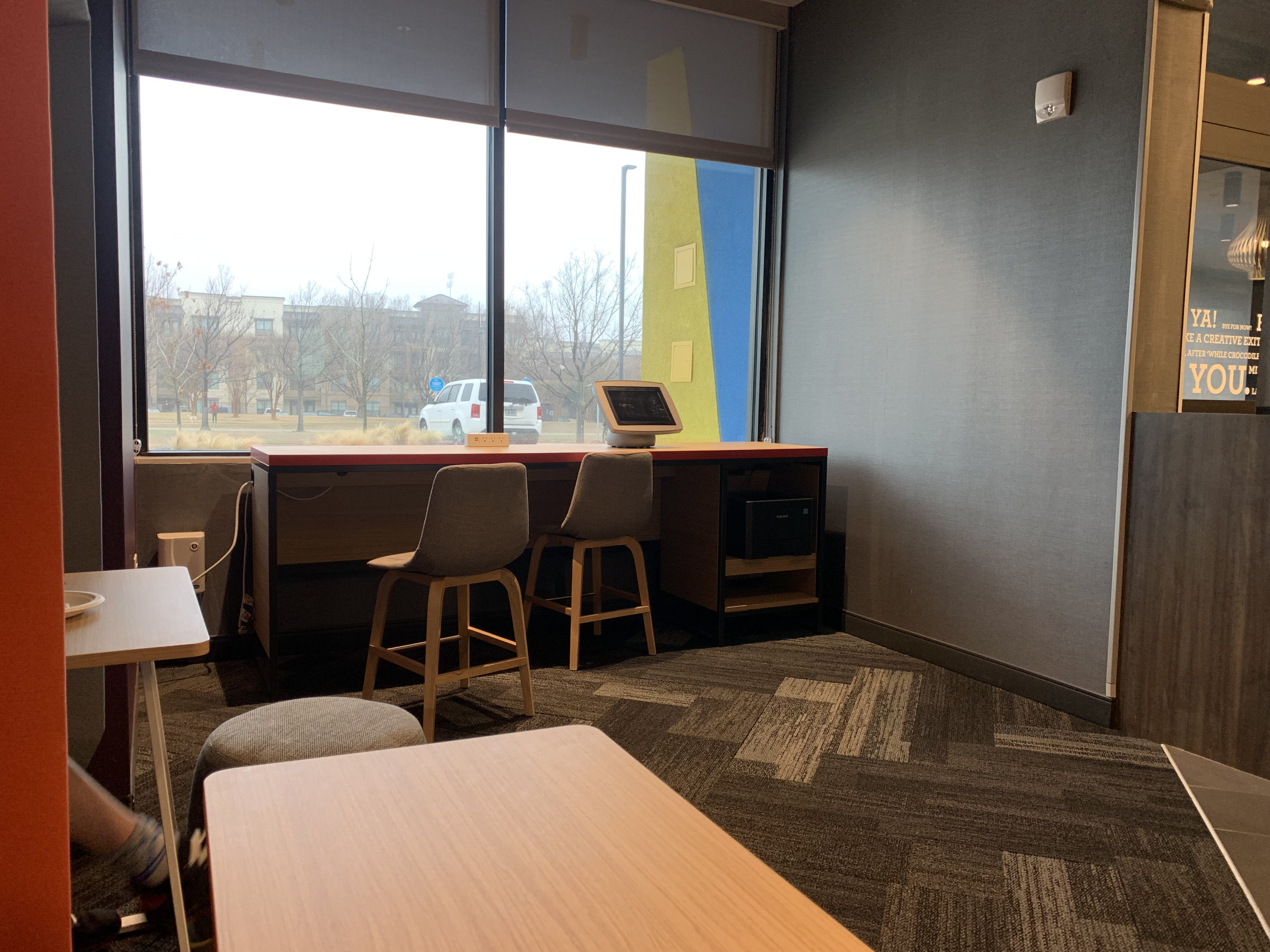 Tru by Hilton Frisco Dallas business center desk