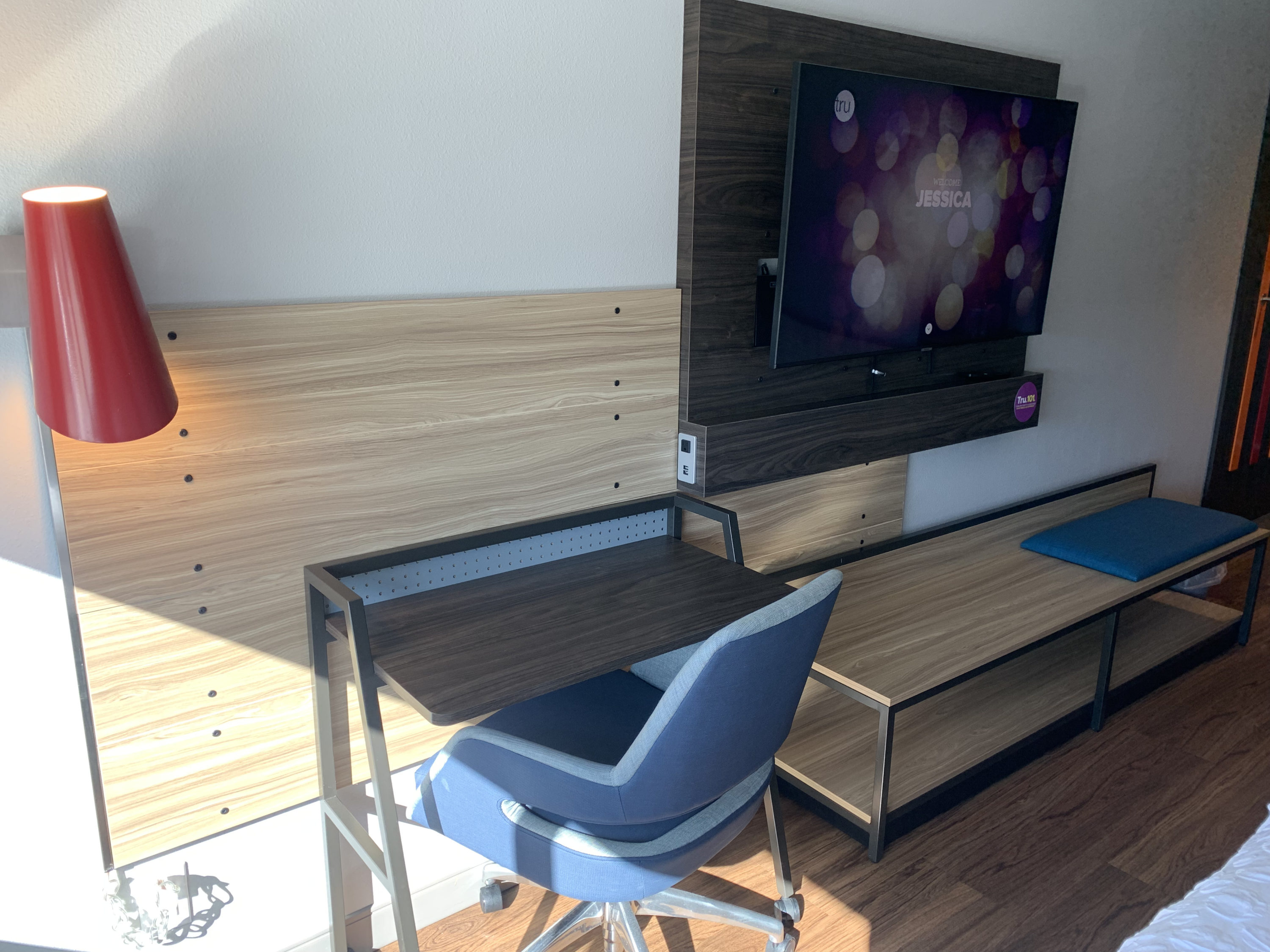 Tru by Hilton Frisco Dallas guestroom desk