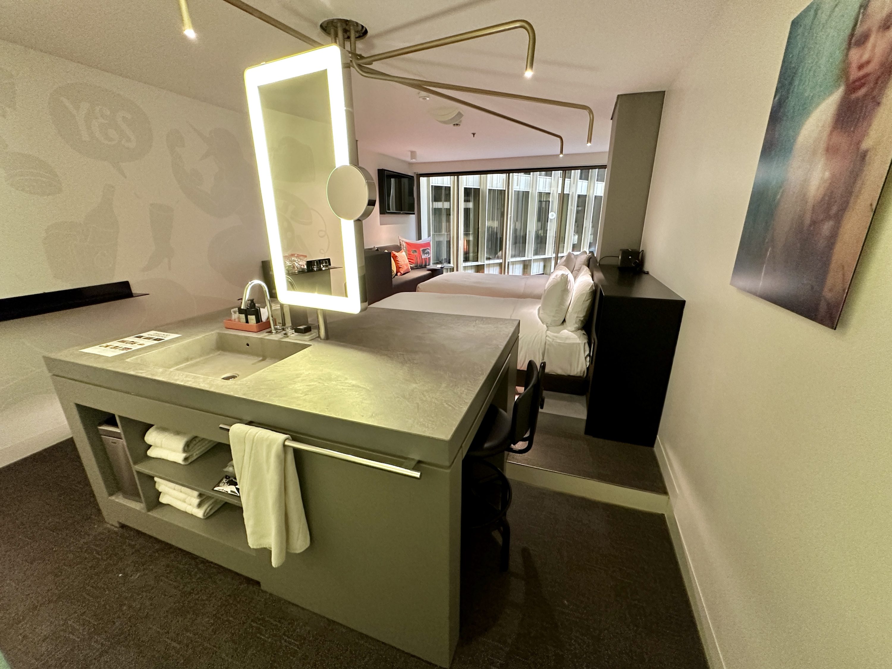 W Amsterdam Desk W Amsterdam Desk