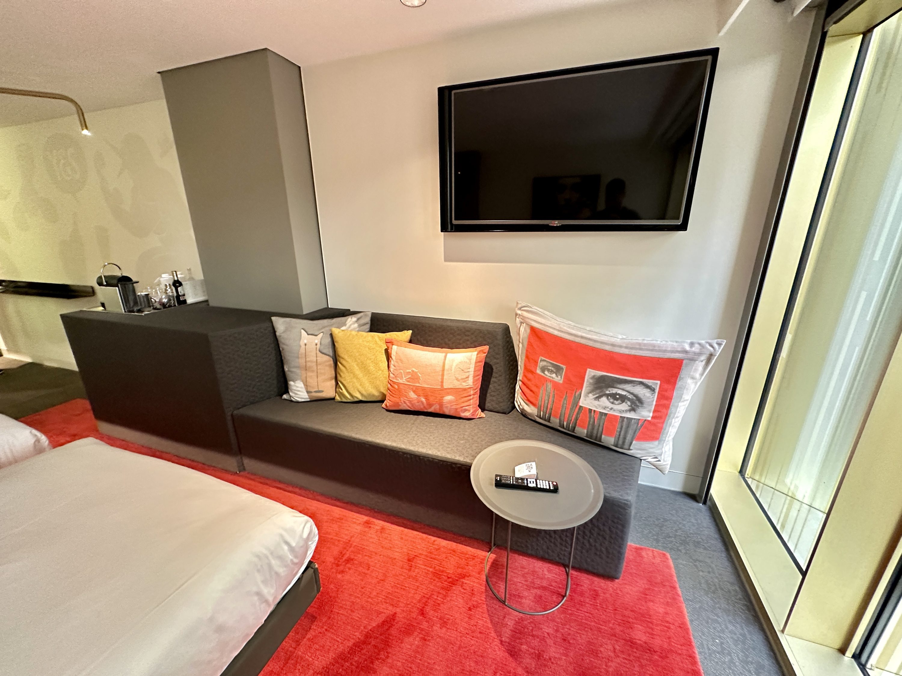 W Amsterdam Guest Room Seating W Amsterdam Guest Room Seating