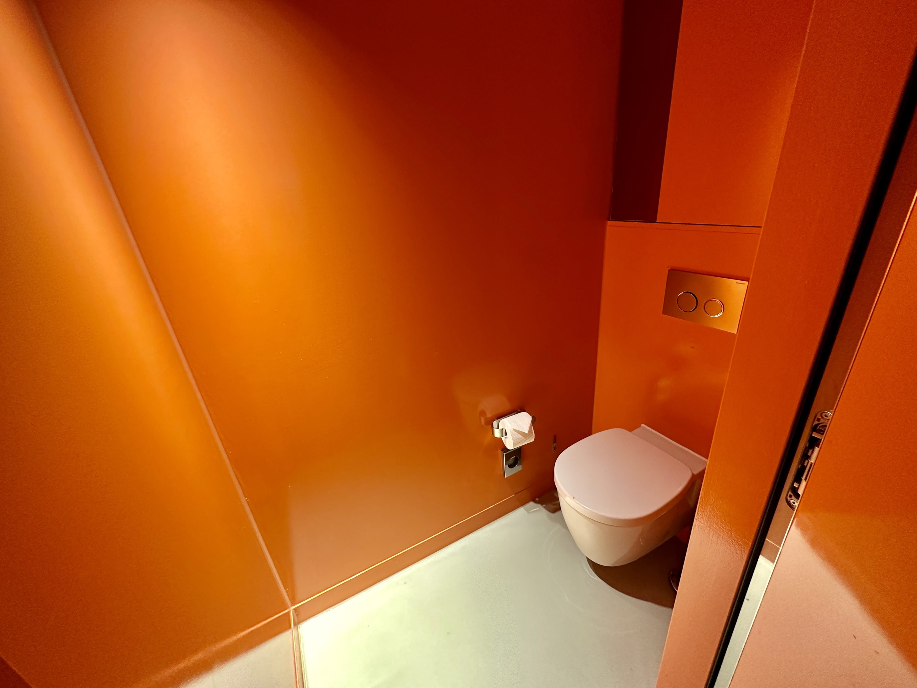 W Amsterdam Water Closet W Amsterdam Water Closet