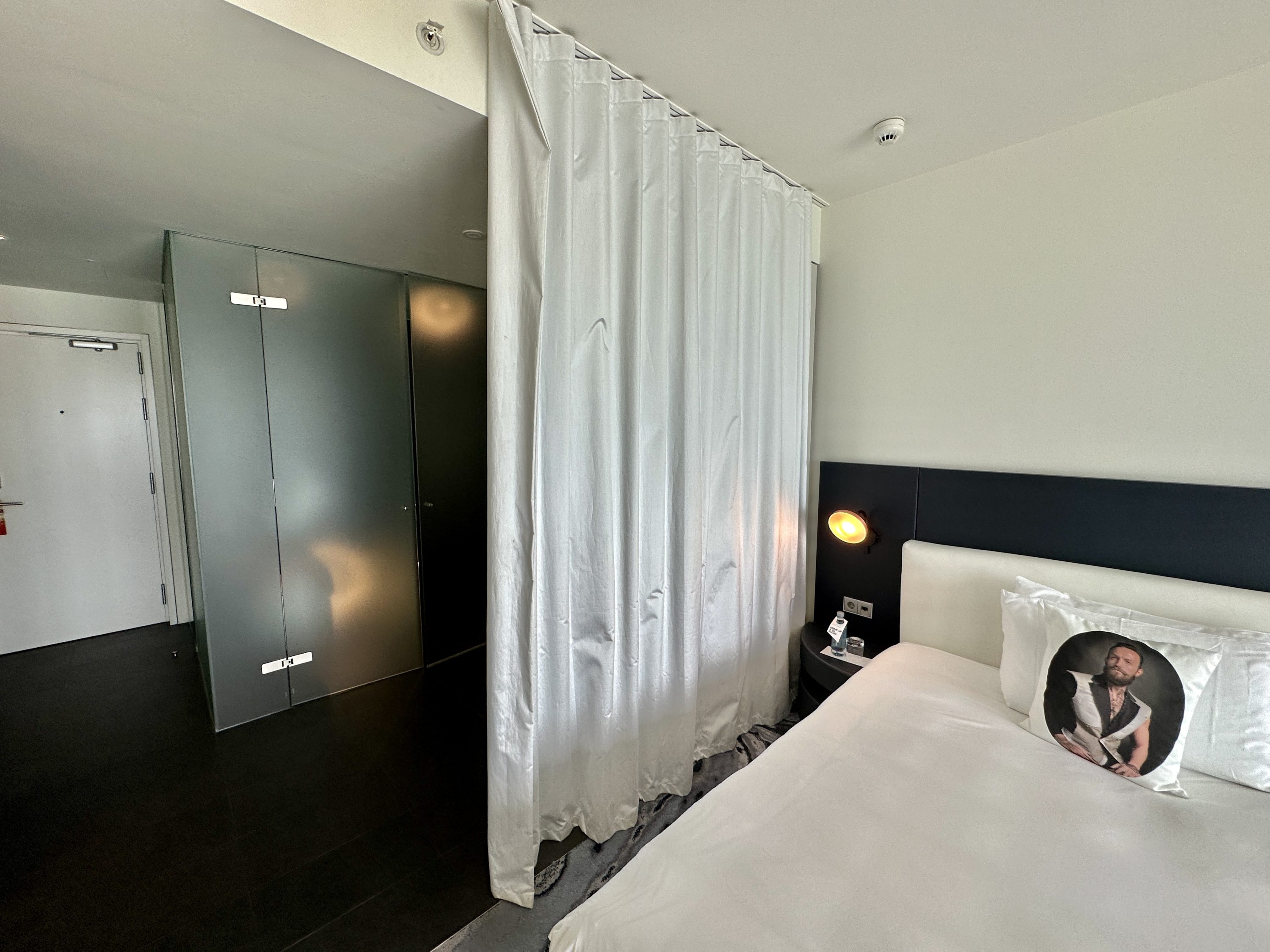 W Barcelona Bathroom Divider W Barcelona Bathroom Divider