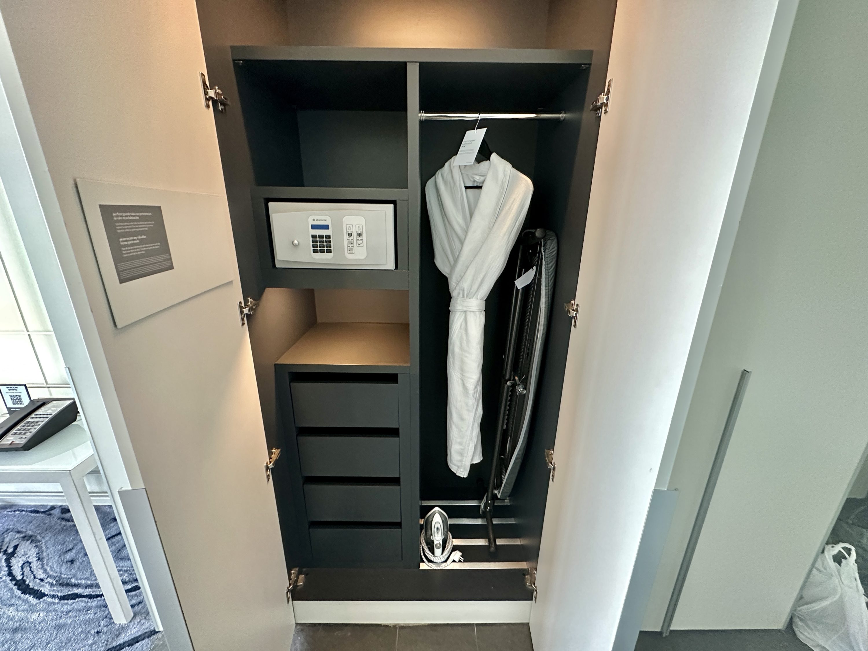 W Barcelona Closet W Barcelona Closet