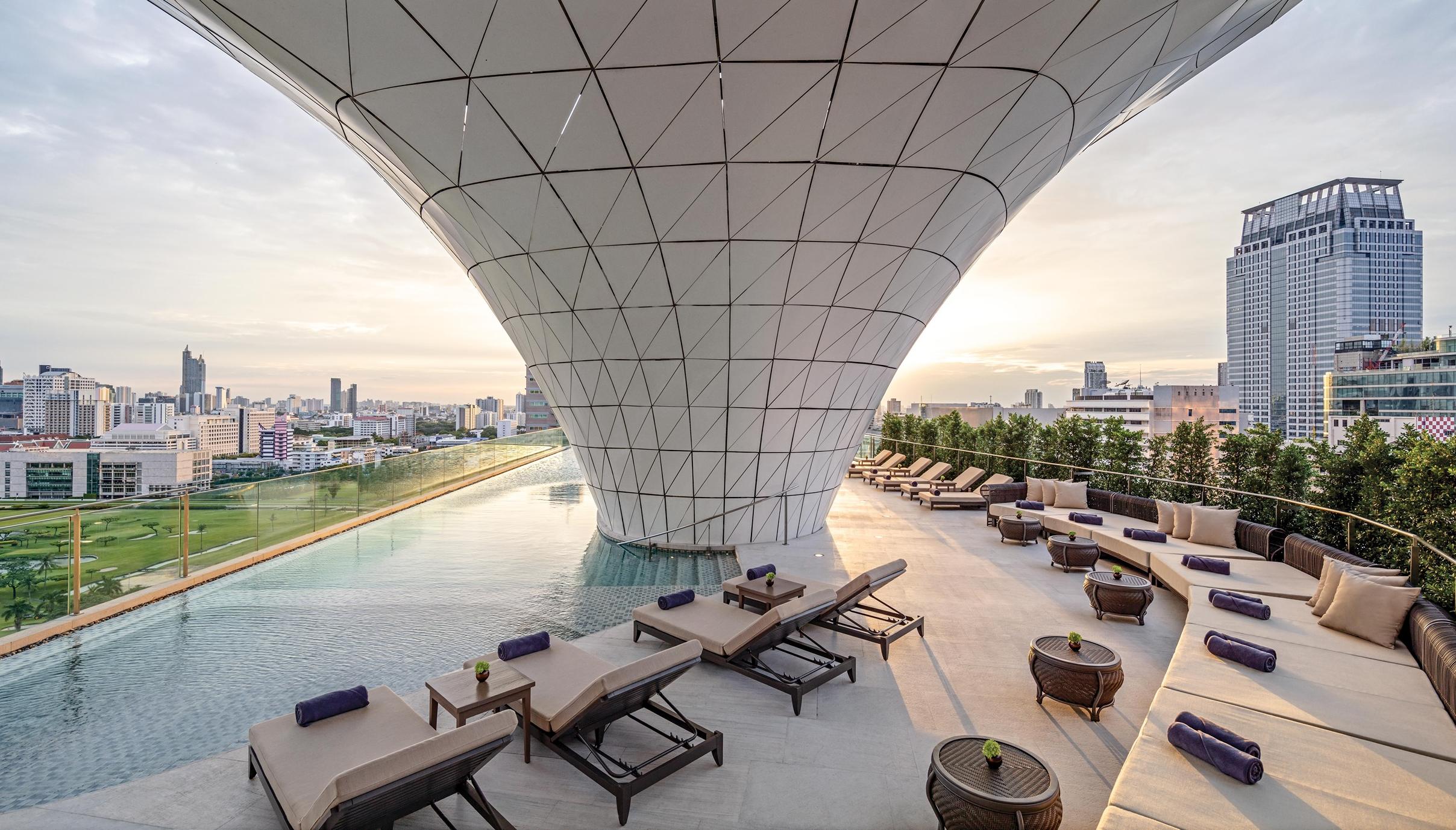 Waldorf Astoria Bangkok Pool