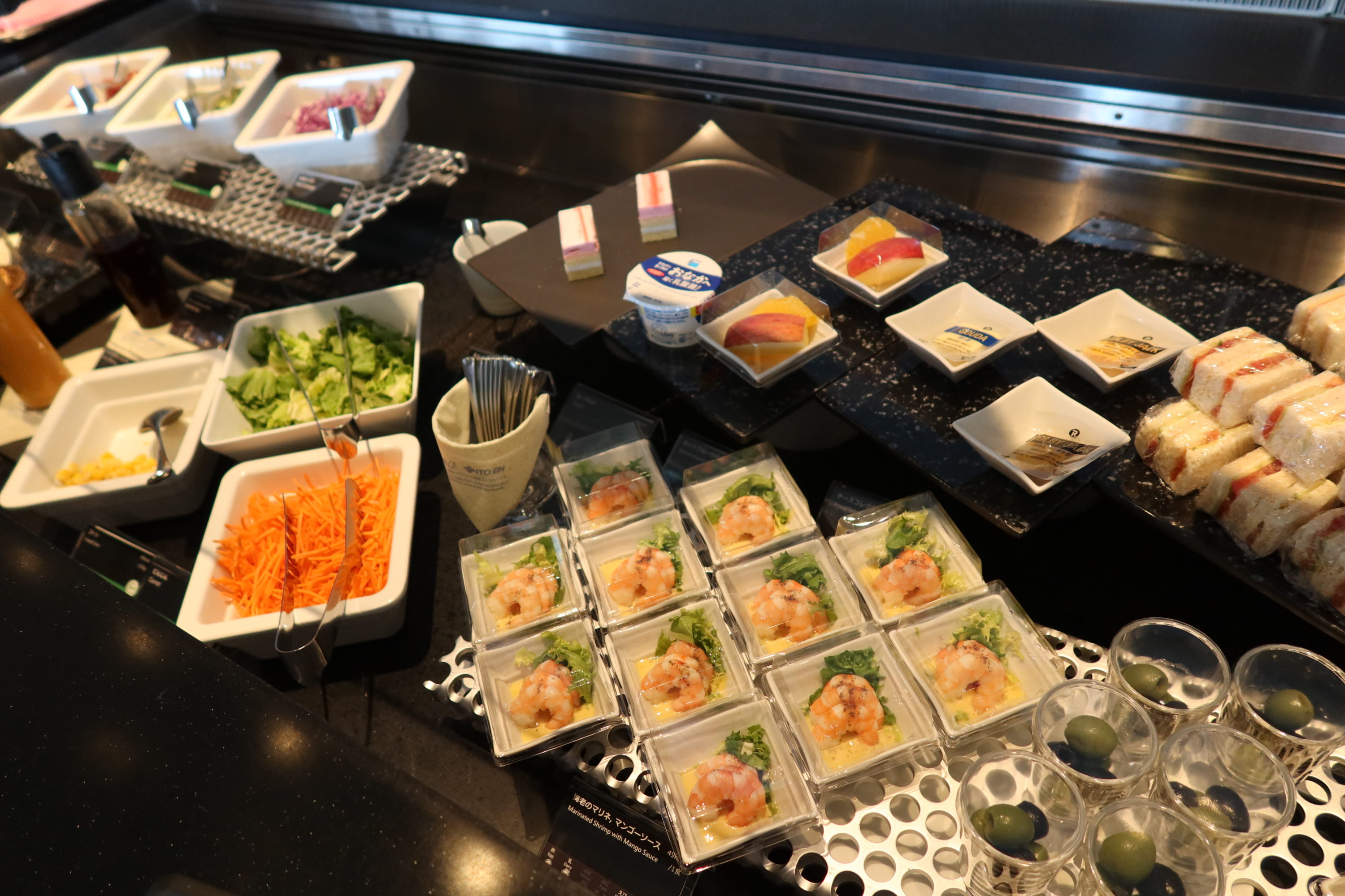 ANA Suite Lounge Buffet