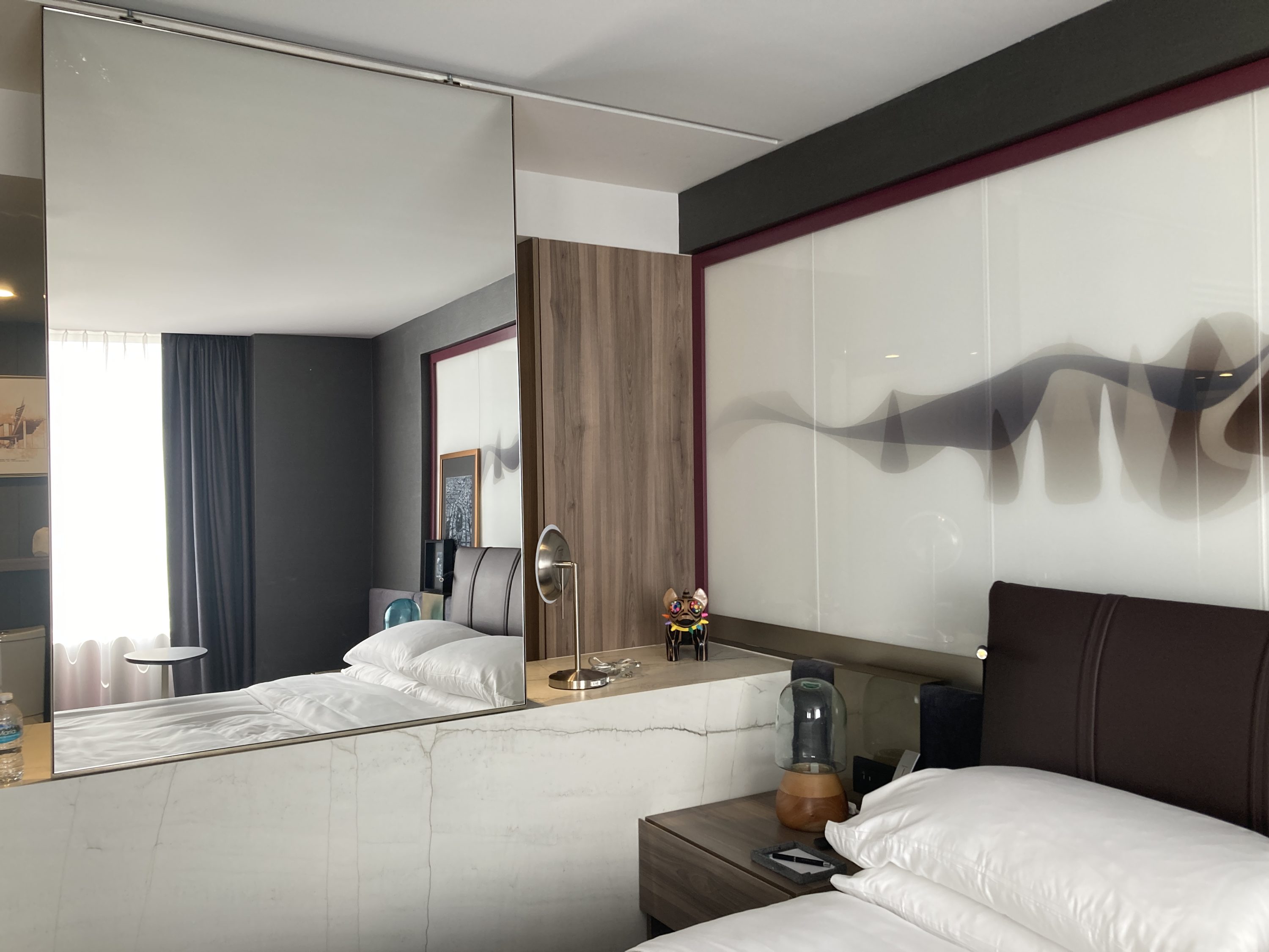 Andaz Mexico City Condesa mirror divider Andaz Mexico City Condesa mirror divider