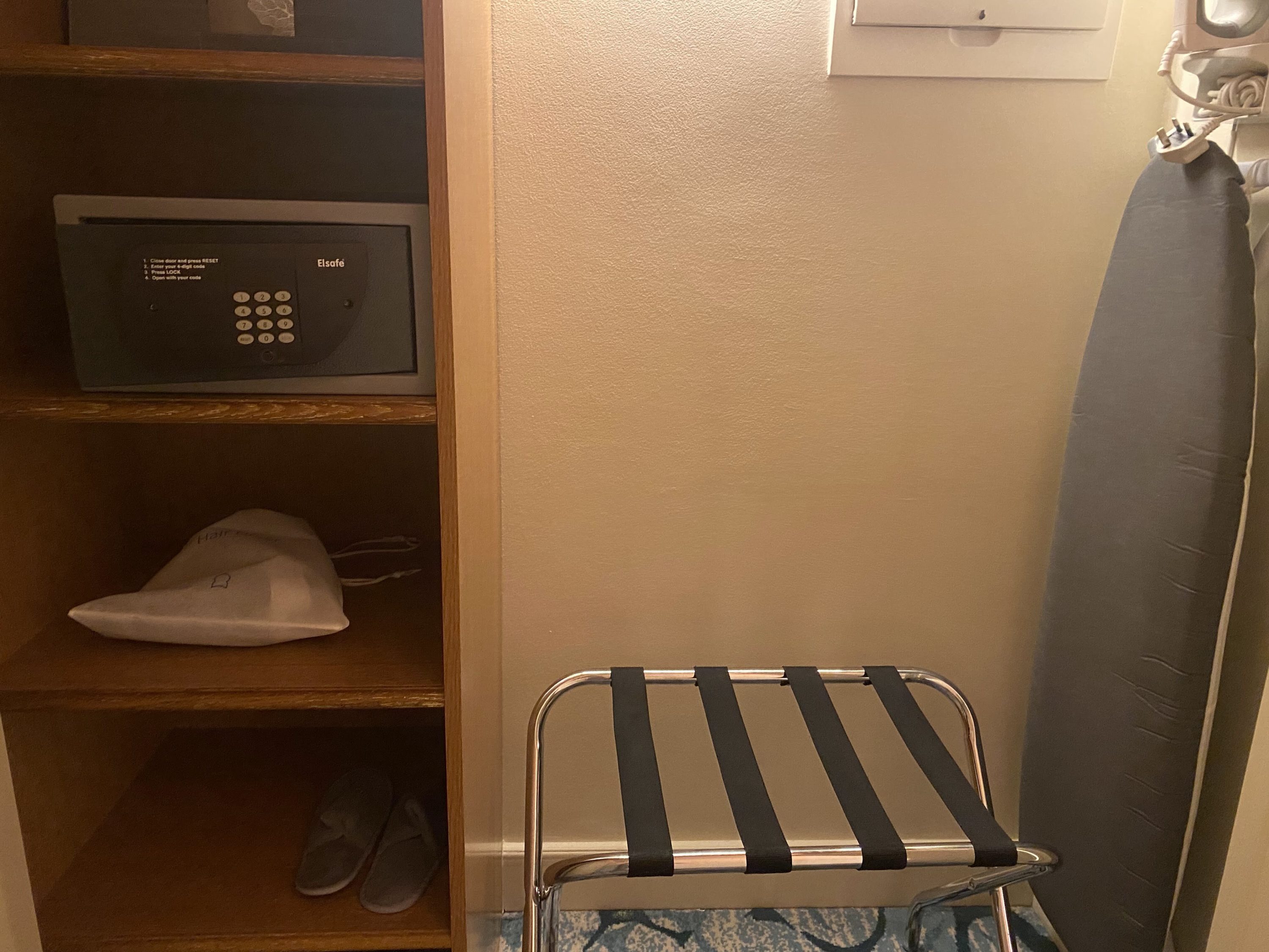 Atlantis Closet