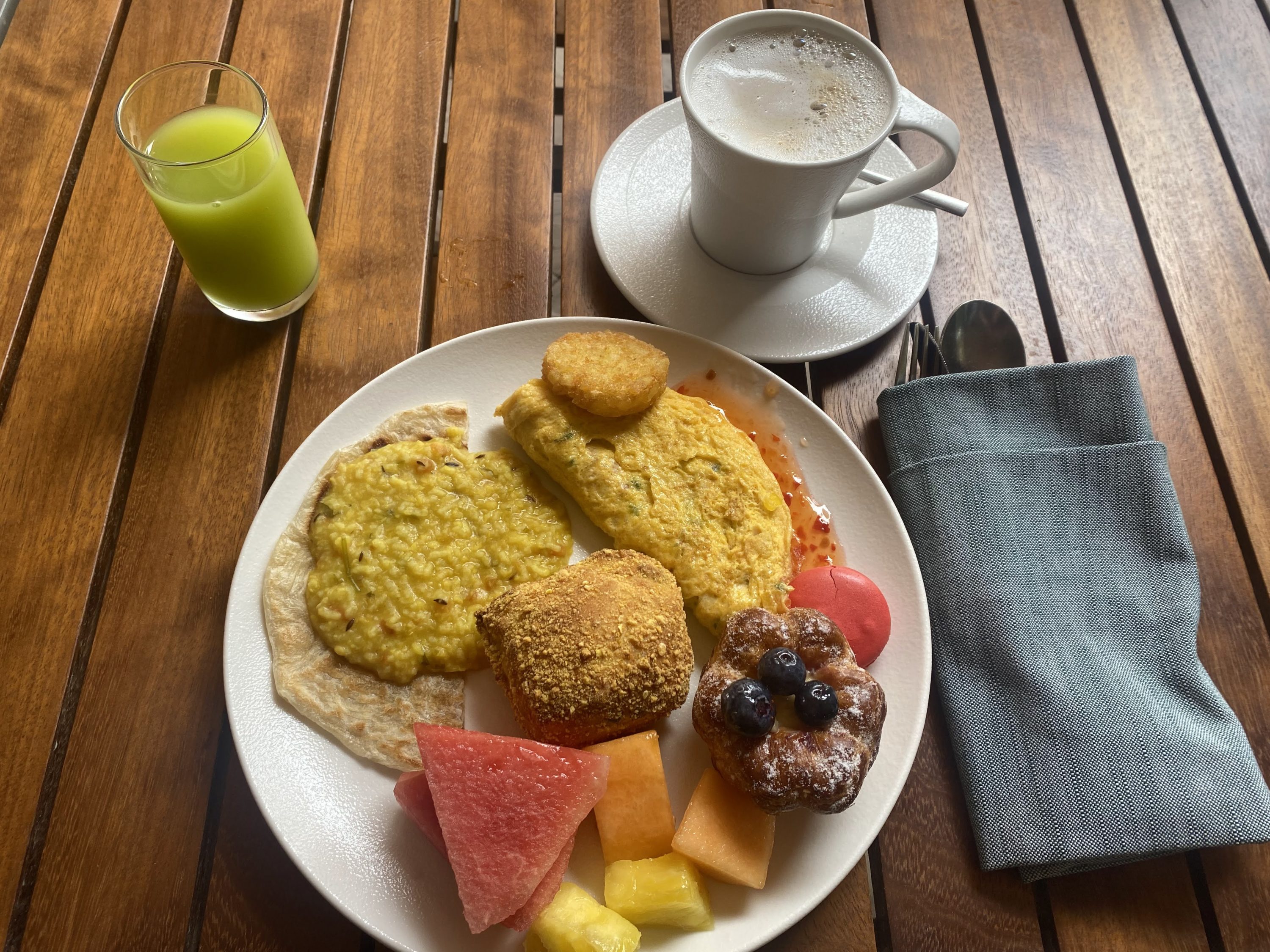 Breakfast at Atlantis