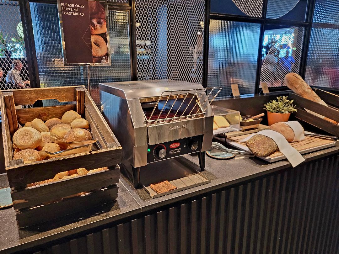 Clarion Hotel Copenhagen Airport Breads