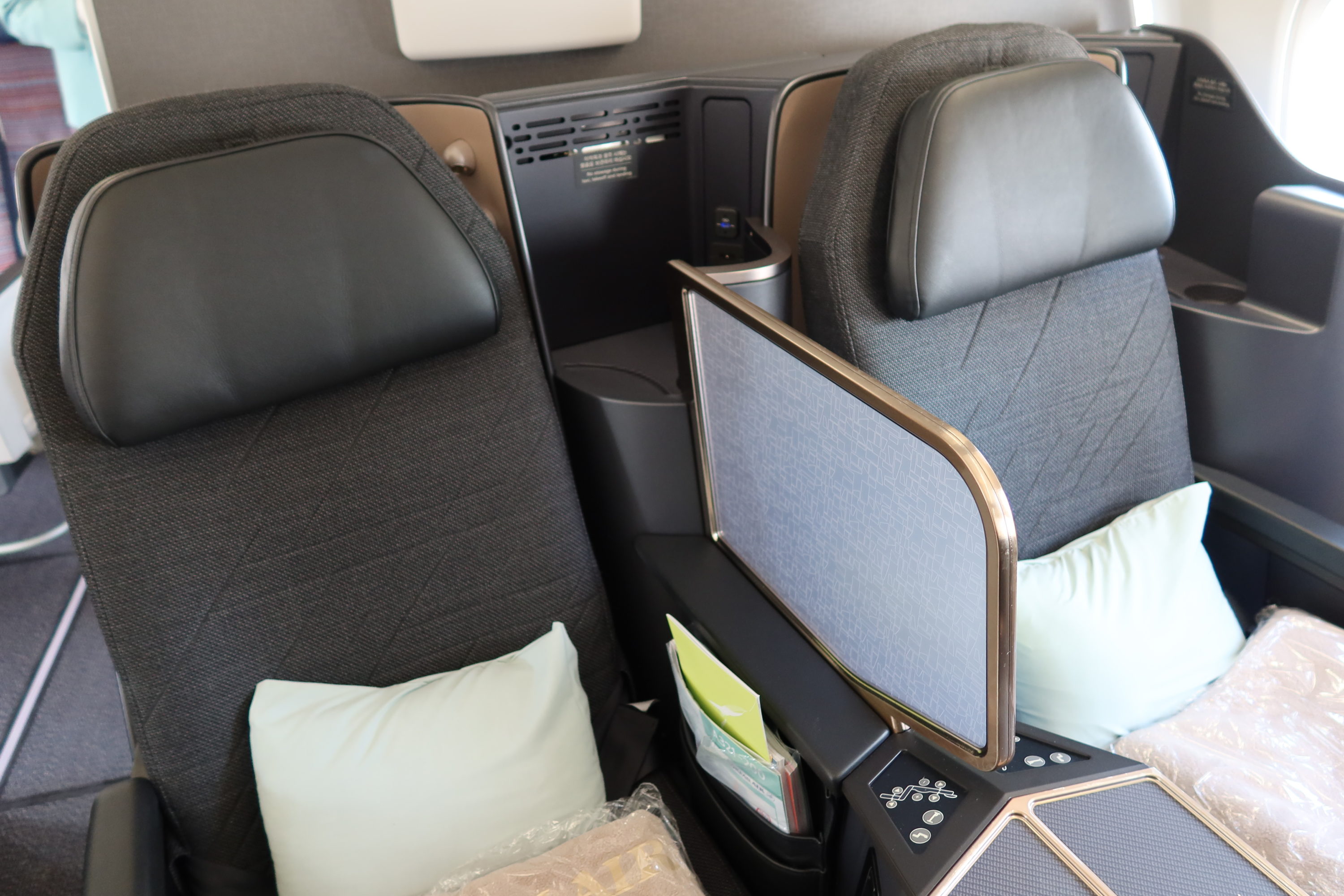 Korean Air business class suites Korean Air Prestige Class