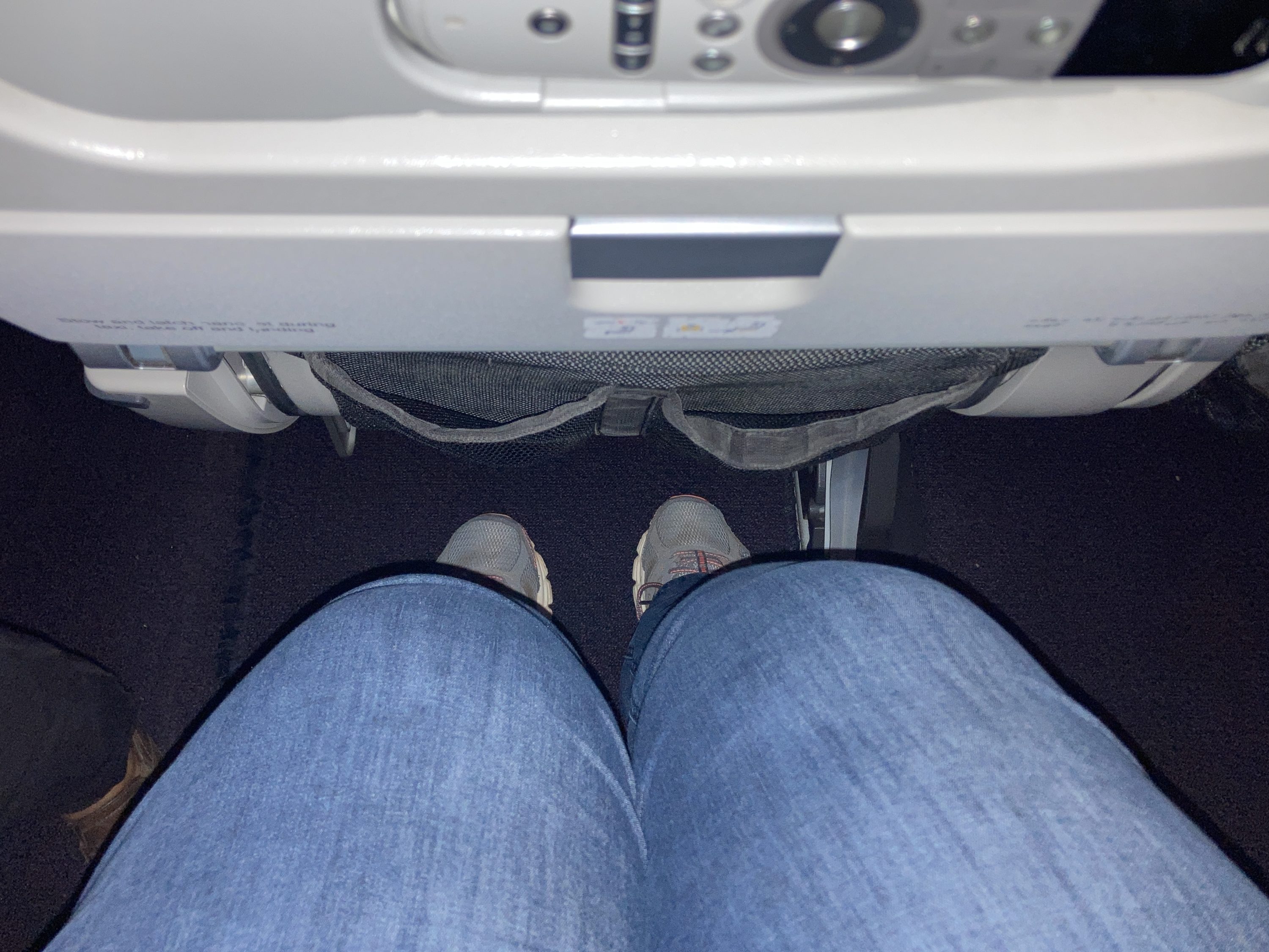 Qatar Airways 777 DOH DFW economy legroom