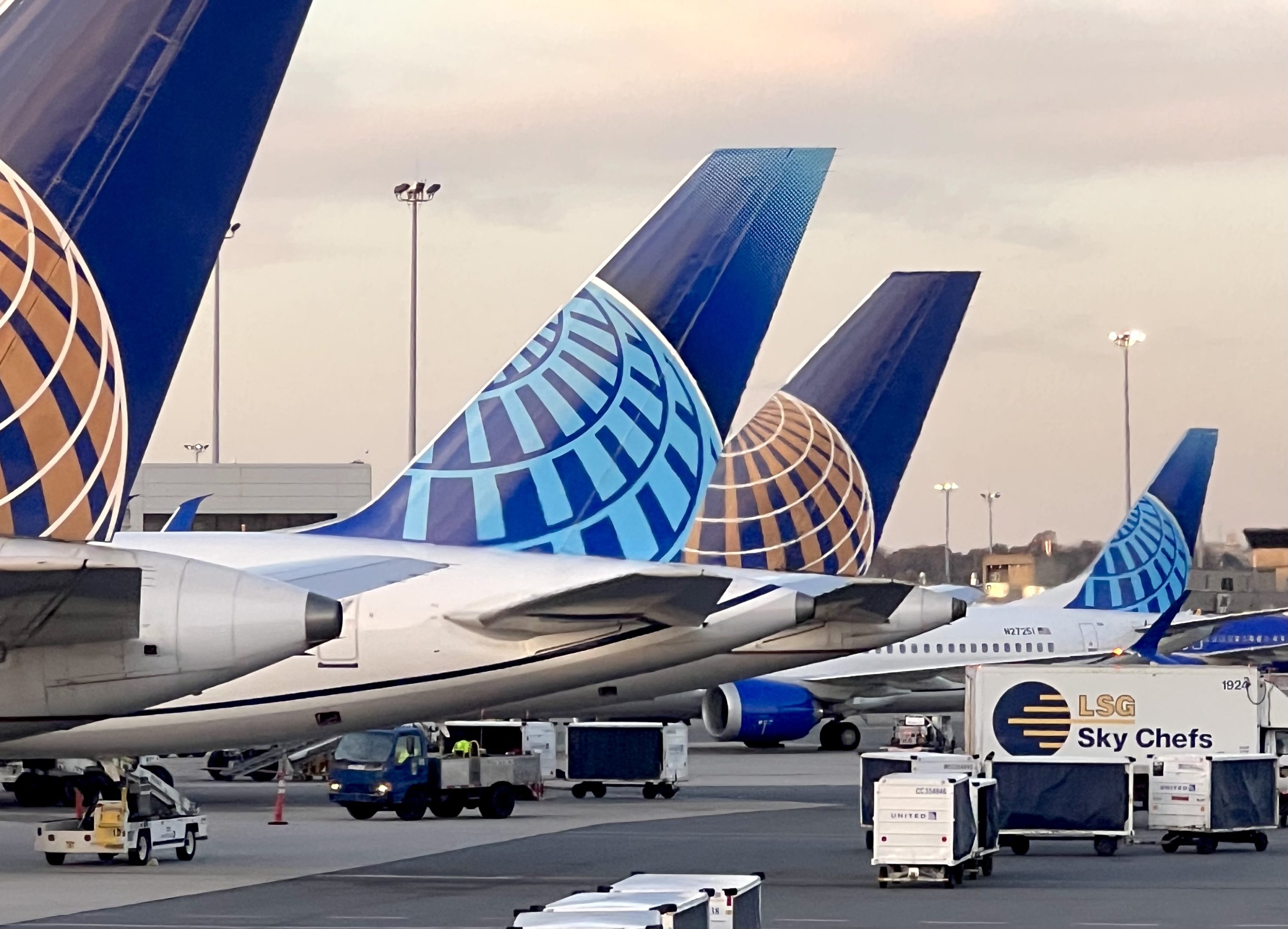 United airlines tail fins