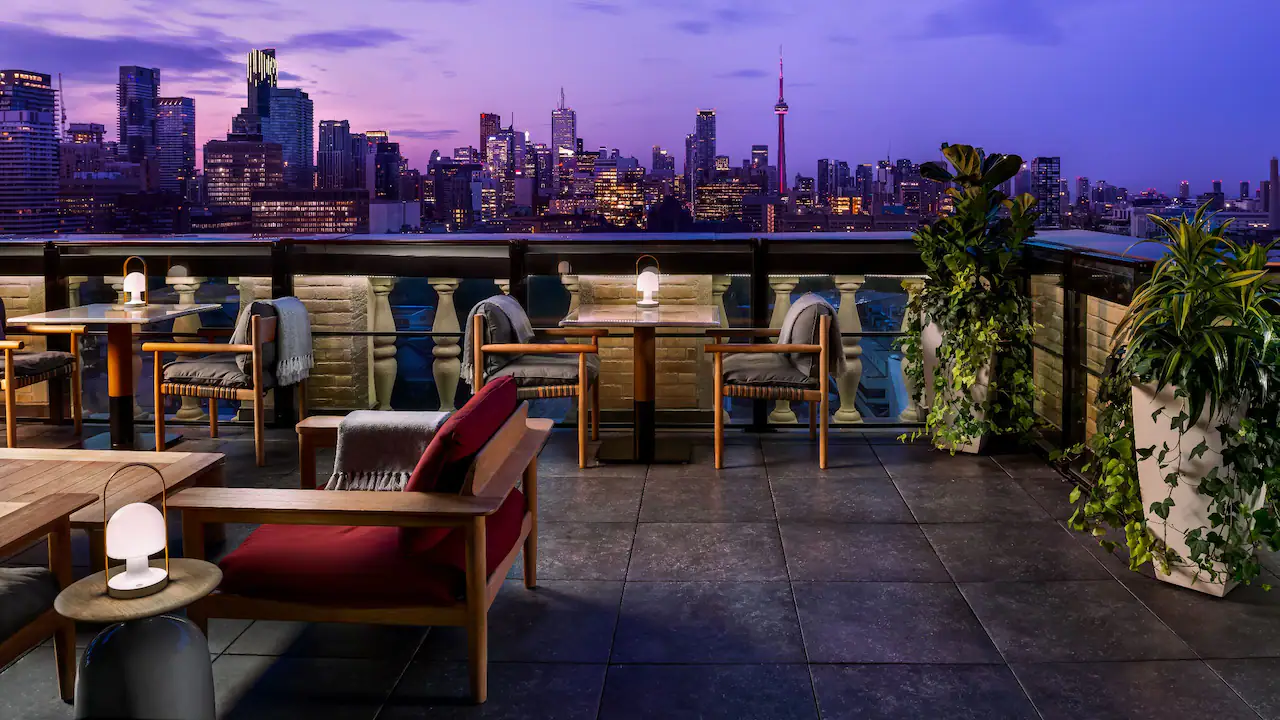 Writers Room Bar at the Park Hyatt Toronto Writers Room Bar at the Park Hyatt Toronto