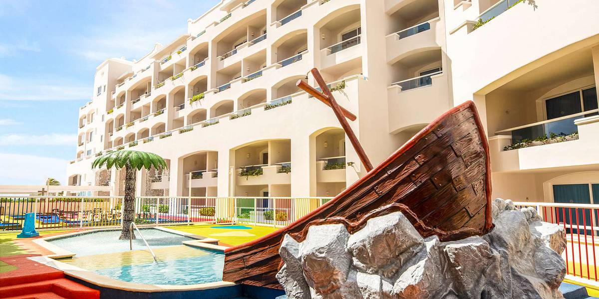 The pirate splash park Wyndham Alltra Cancun All-Inclusive Resort The pirate splash park Wyndham Alltra Cancun All Inclusive Resort.
