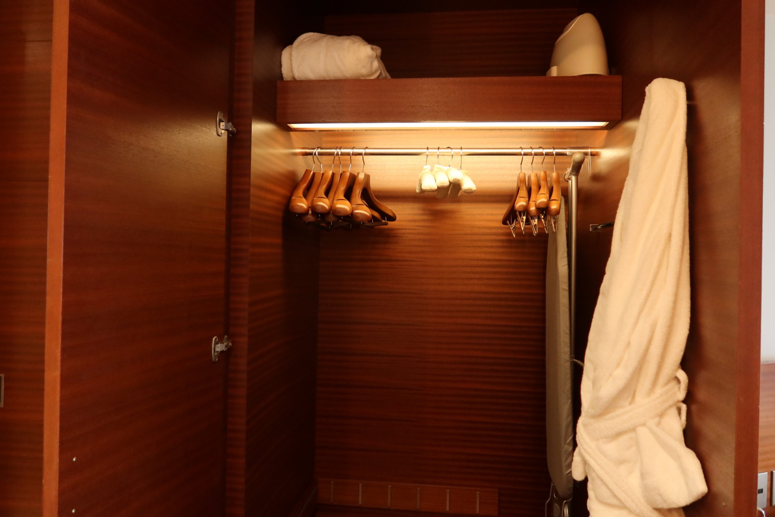 Grand Hyatt Tokyo Closet Grand Hyatt Tokyo Closet interior
