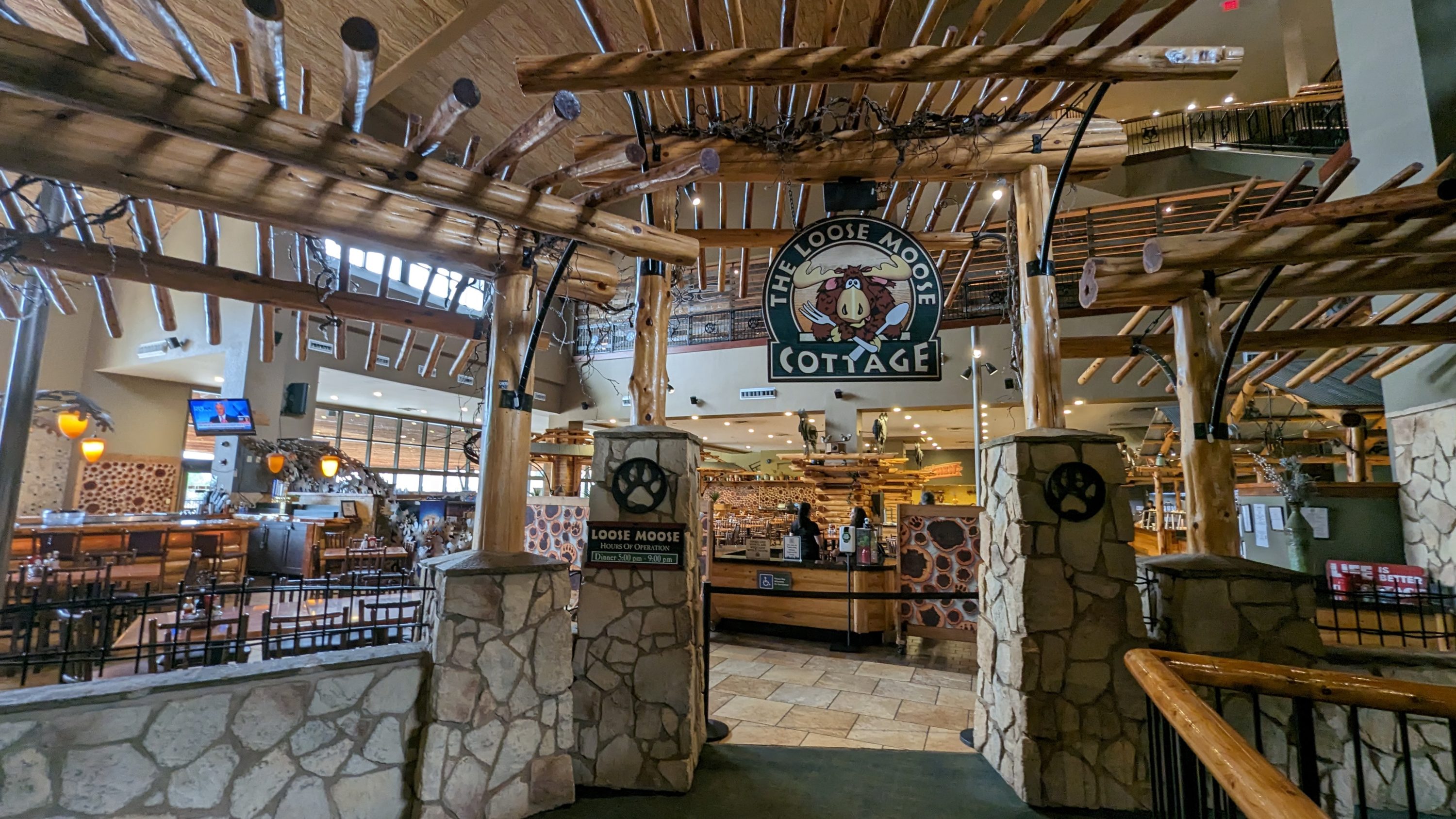 Great Wolf Lodge Grapevine dining Loose Moose Cottage Great Wolf Lodge Grapevine dining Loose Moose Cottage