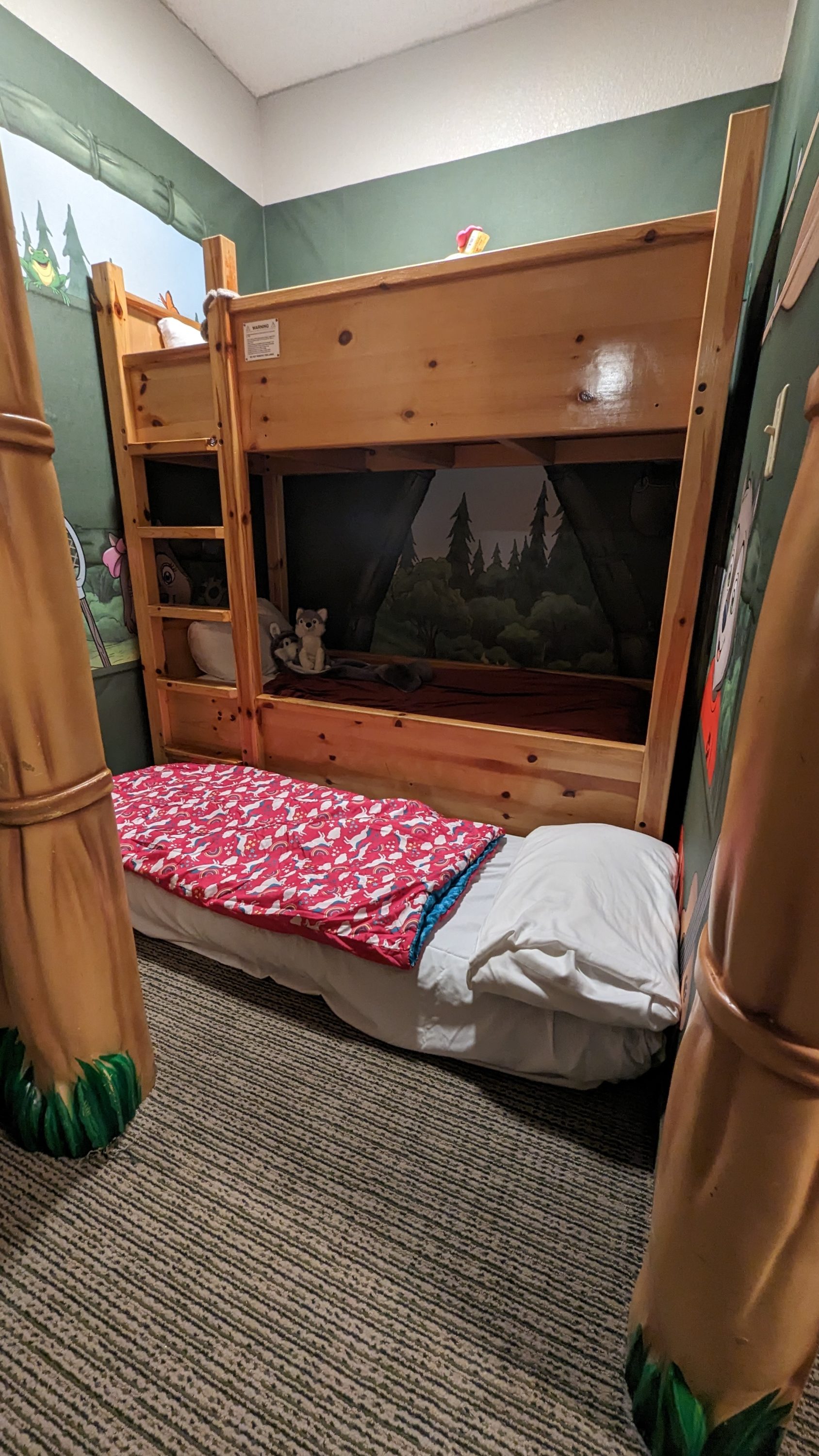Great Wolf Lodge Grapevine guestroom bedroom Kid Kamp for 3 kids Great Wolf Lodge Grapevine guestroom bedroom Kid Kamp for 3 kids