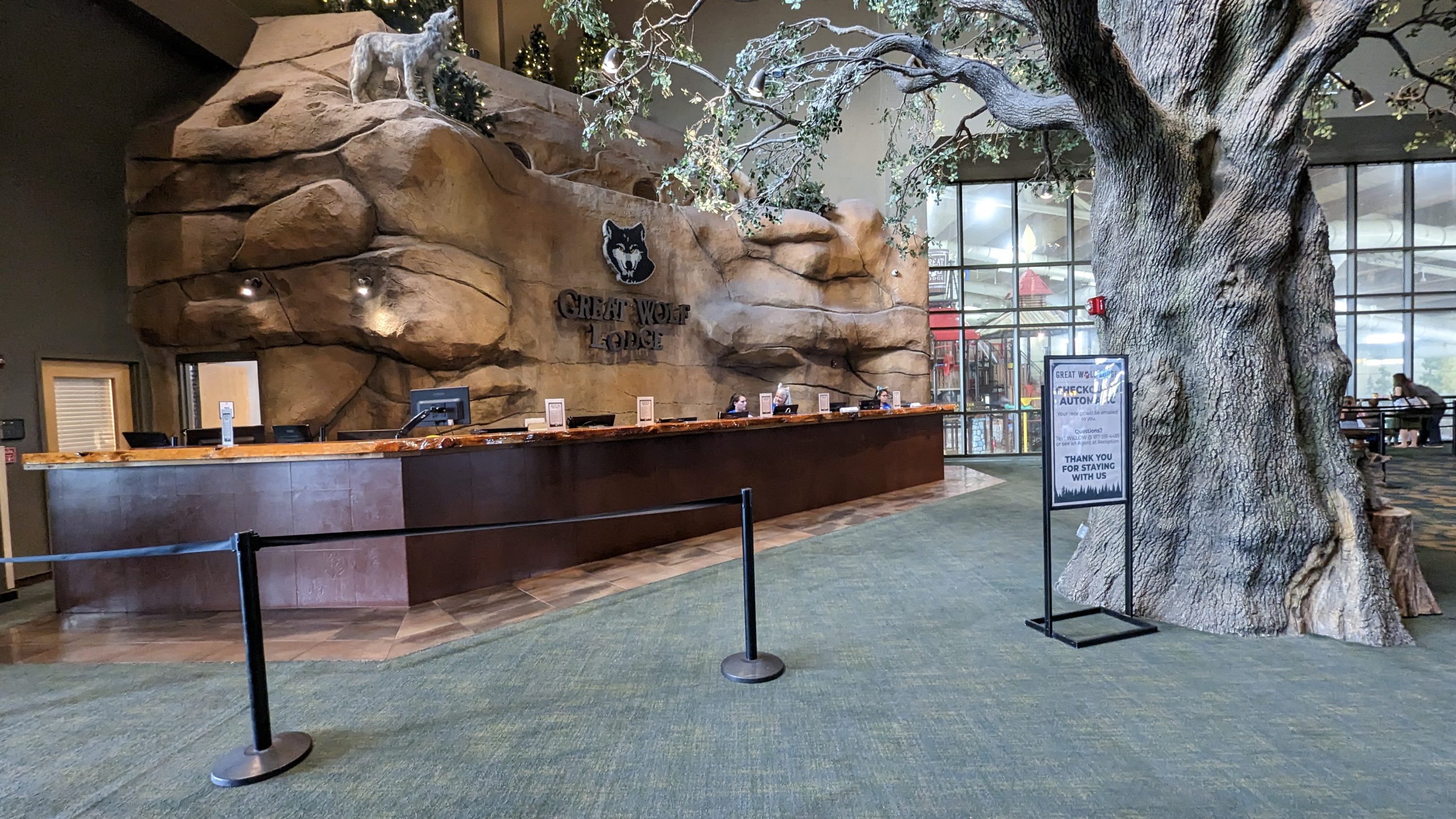 Great Wolf Lodge Grapevine lobby check in desk Great Wolf Lodge Grapevine lobby check in desk