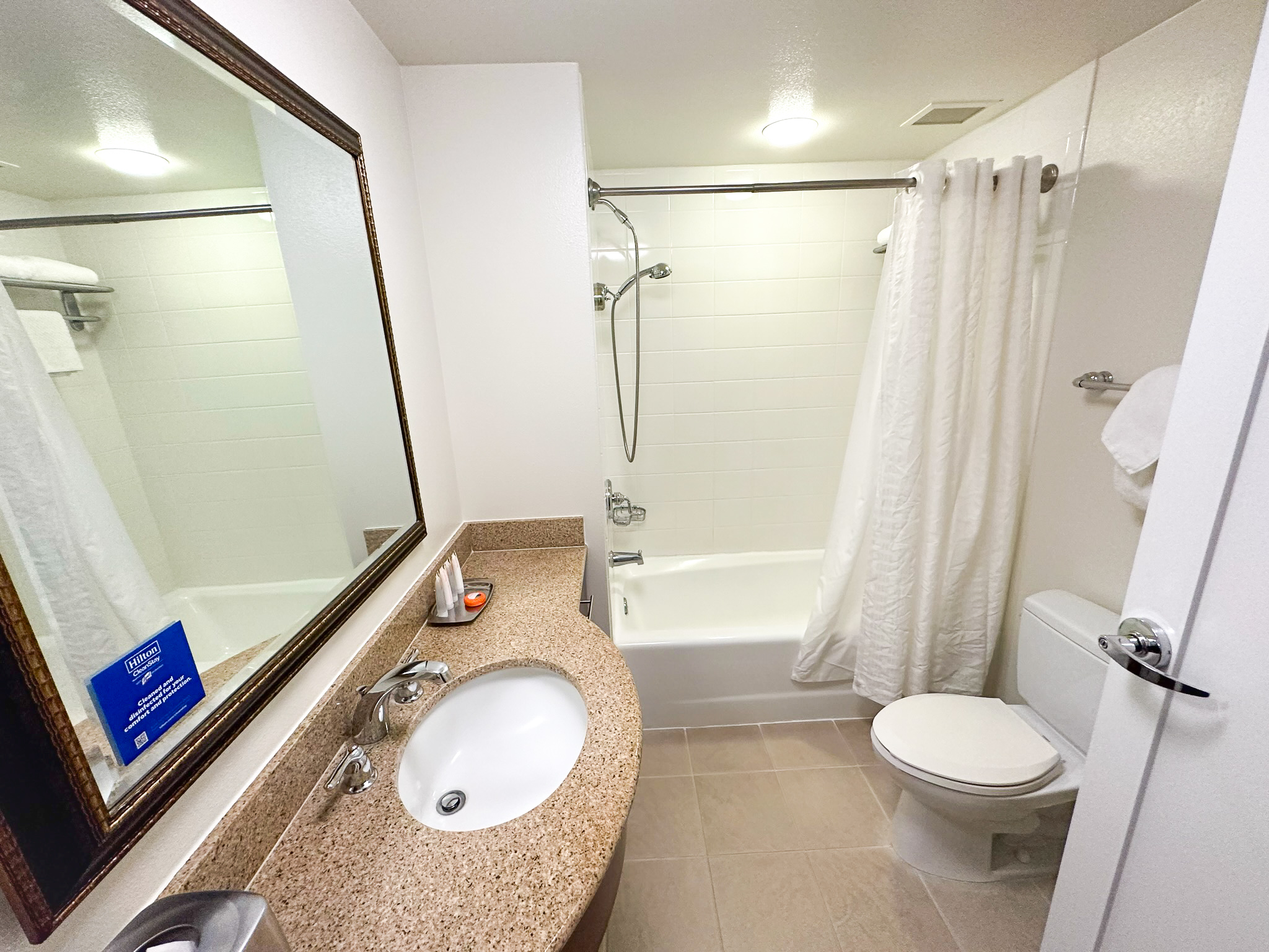 Hilton Hawaiian Village bathroom