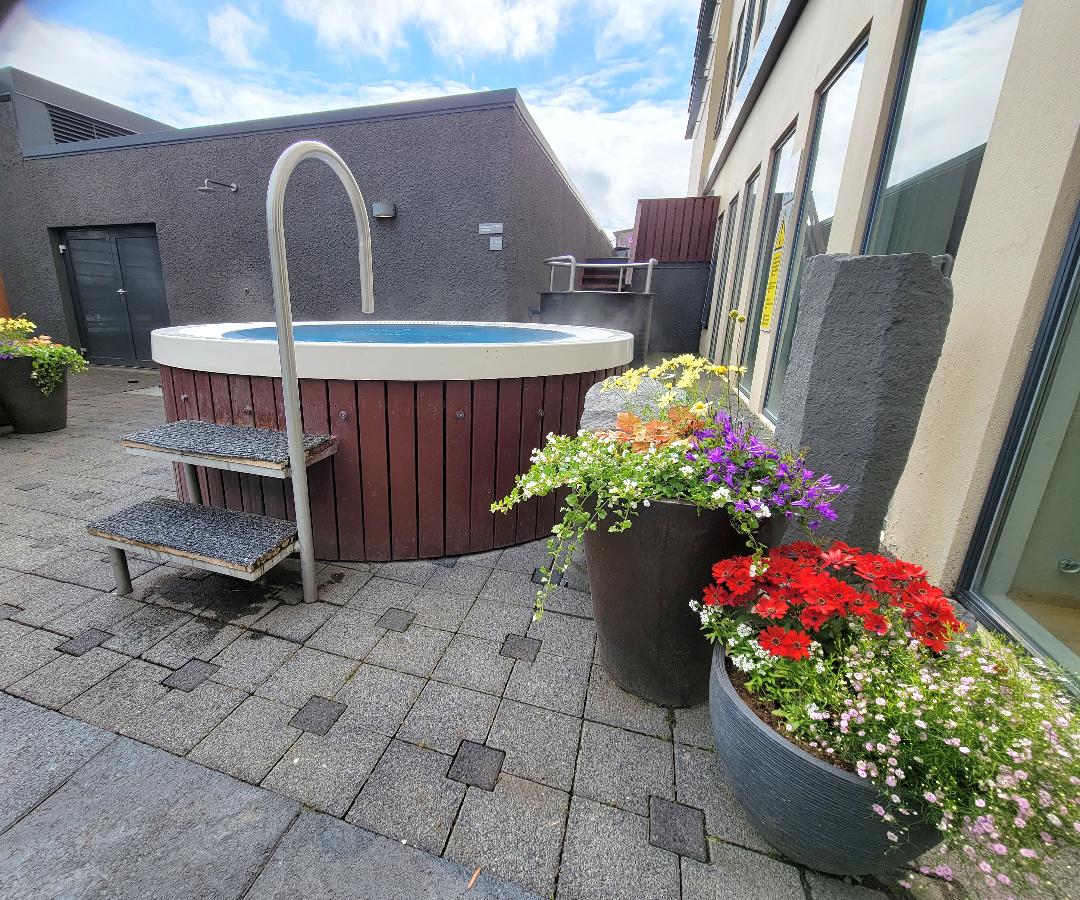 Hilton Reykjavik Nordica Hot Tub Hilton Reykjavik Nordica Hot Tub