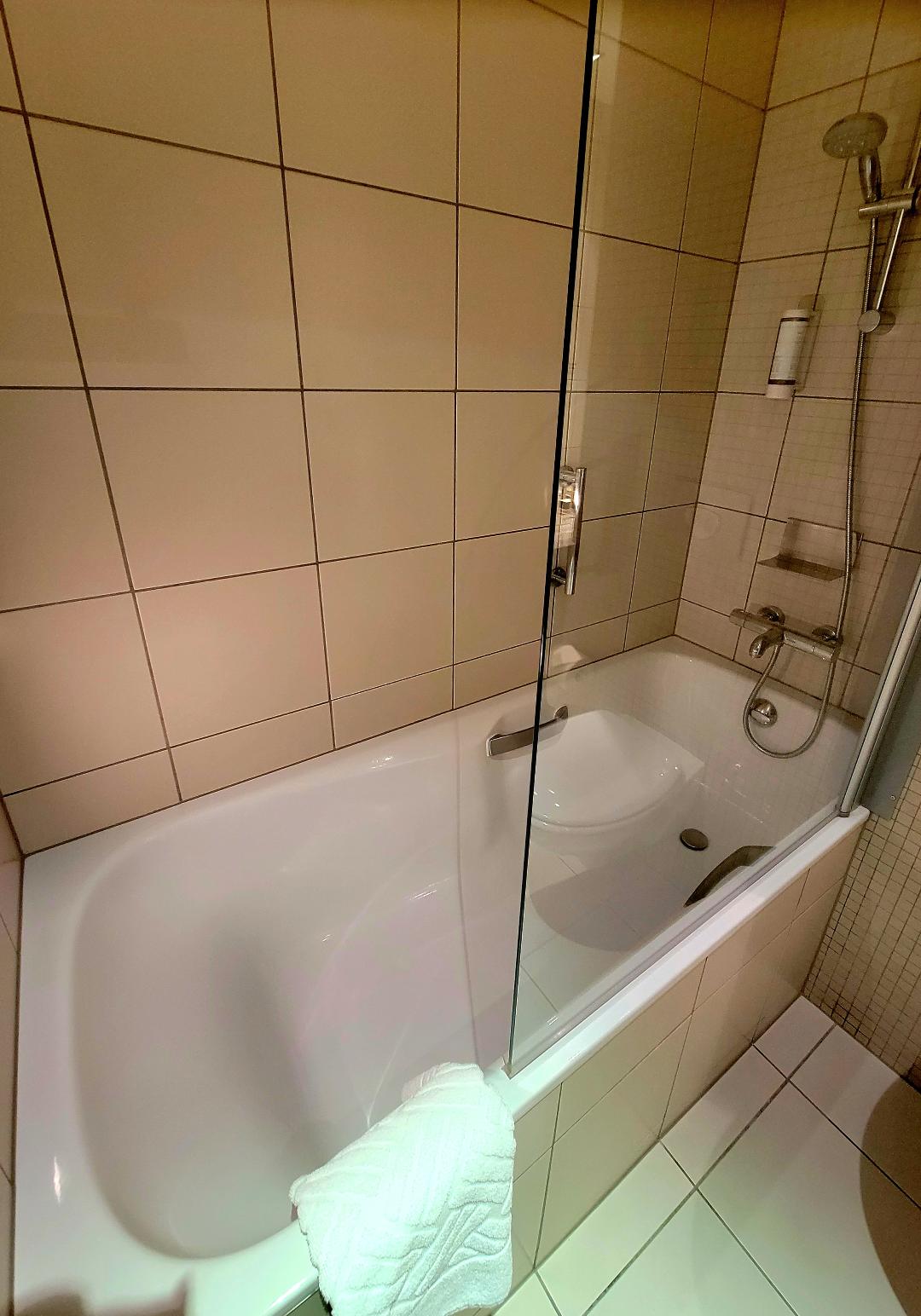 Hilton Reykjavik Nordica Shower Hilton Reykjavik Nordica Shower