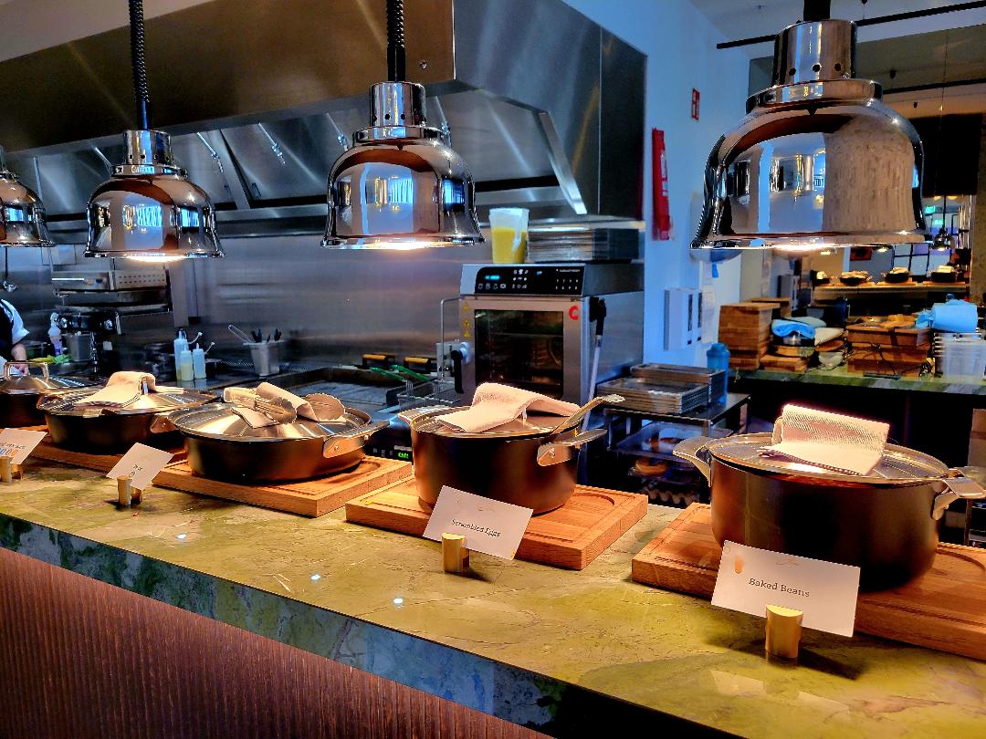 Iceland Parliament Hotel Hot Food
