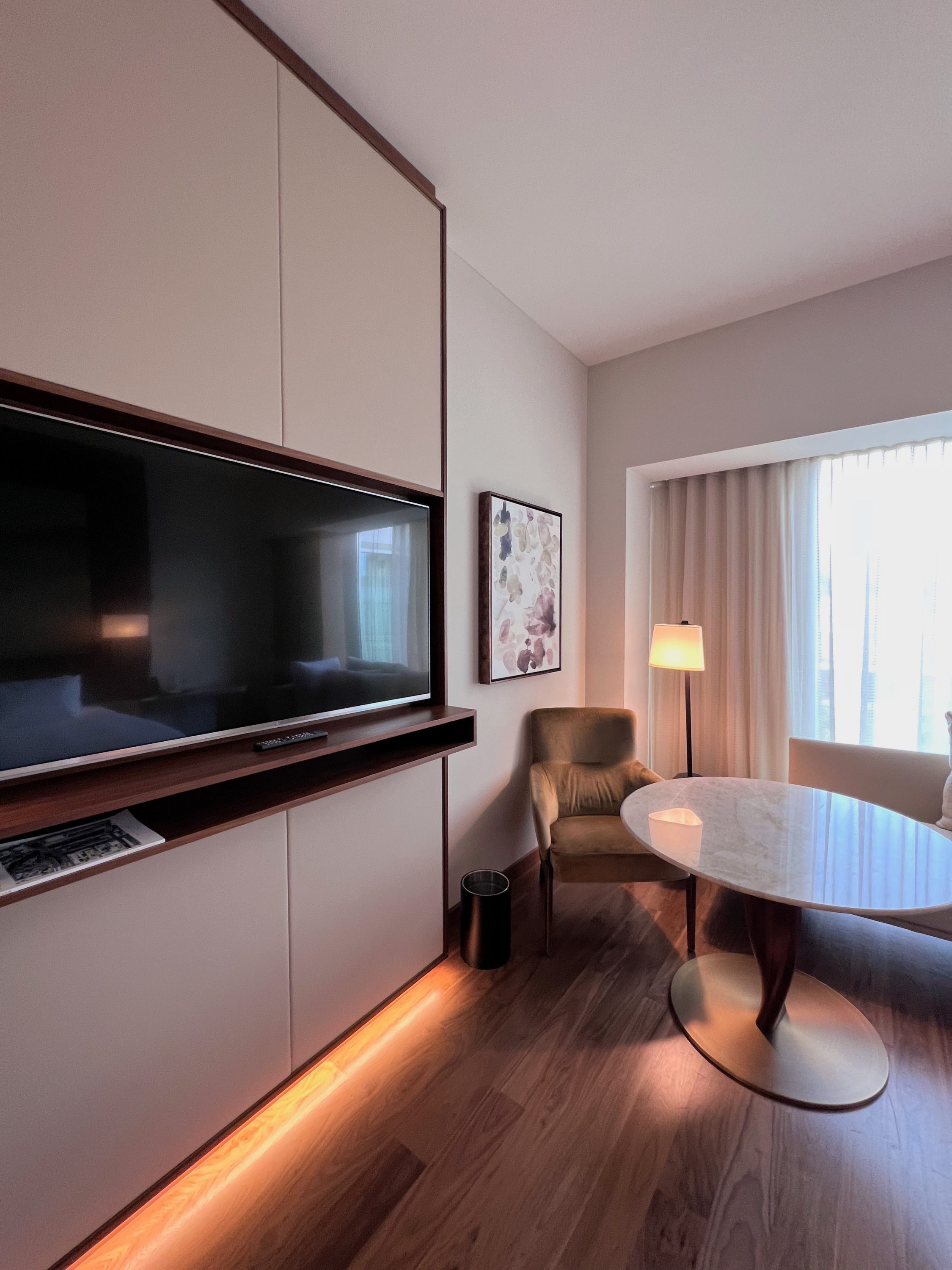 Park Hyatt Zurich king room television