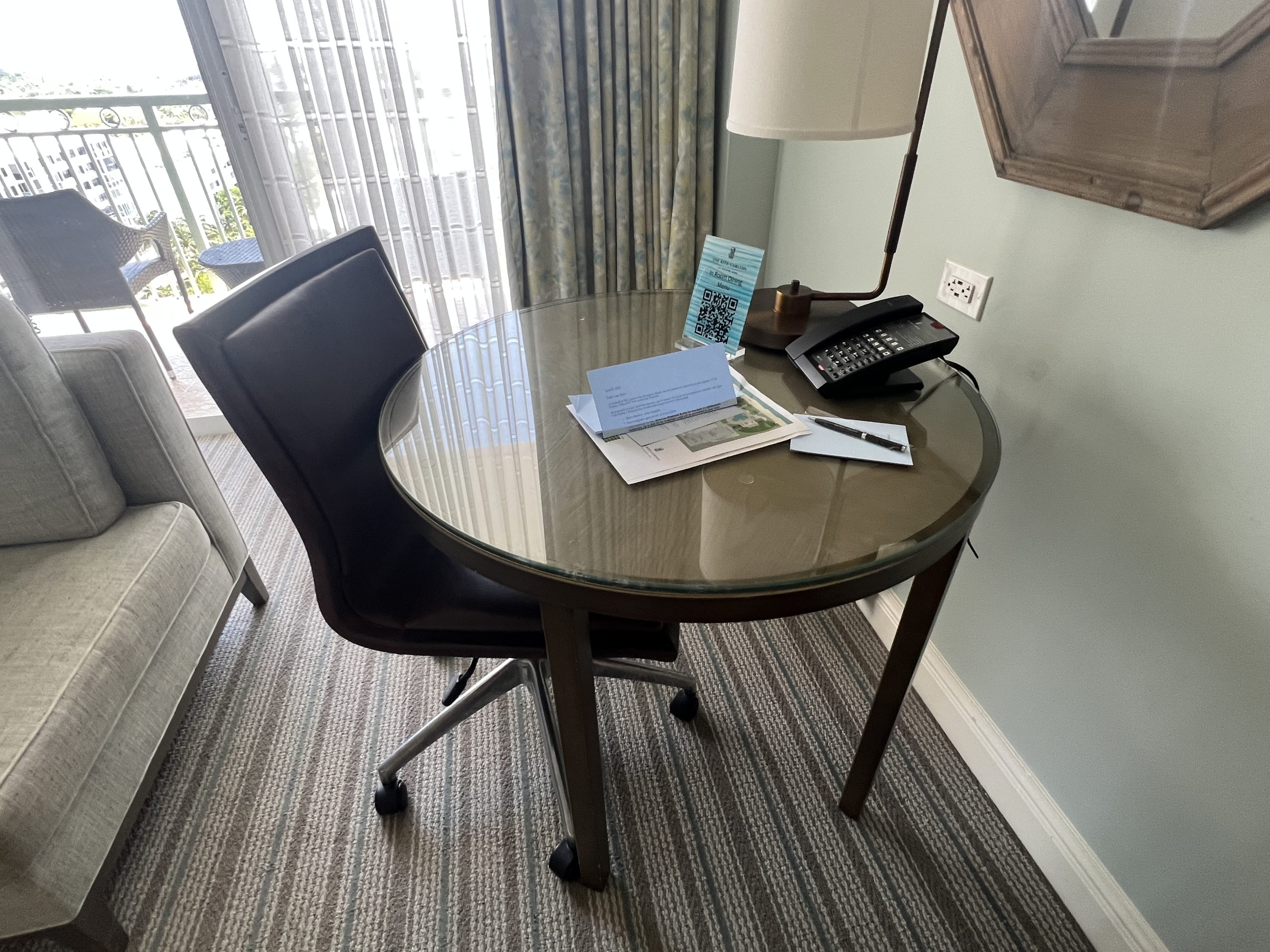 Ritz Carlton Key Biscayne desk