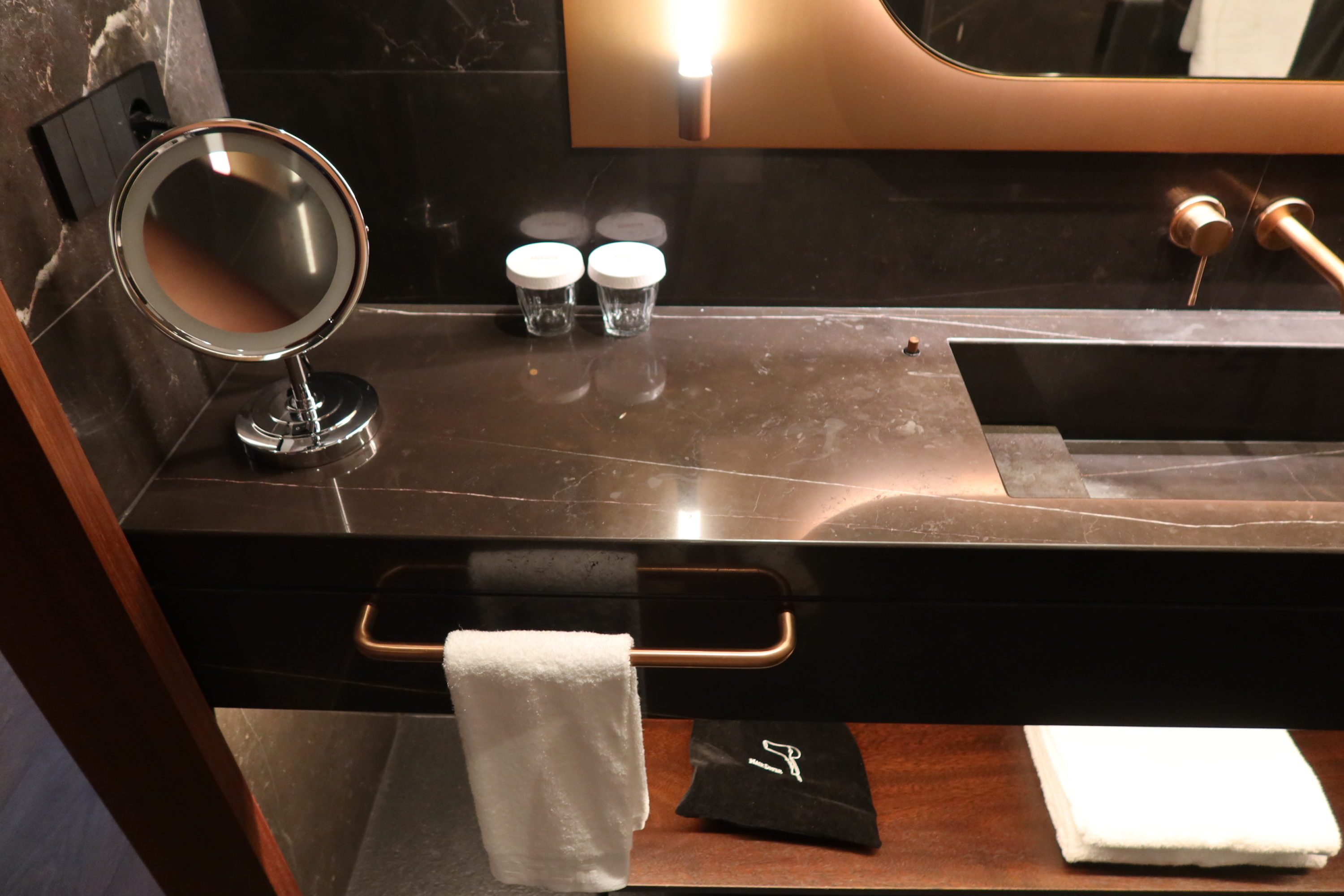 Thompson Madrid Hotel Sink Thompson Madrid Hotel Sink