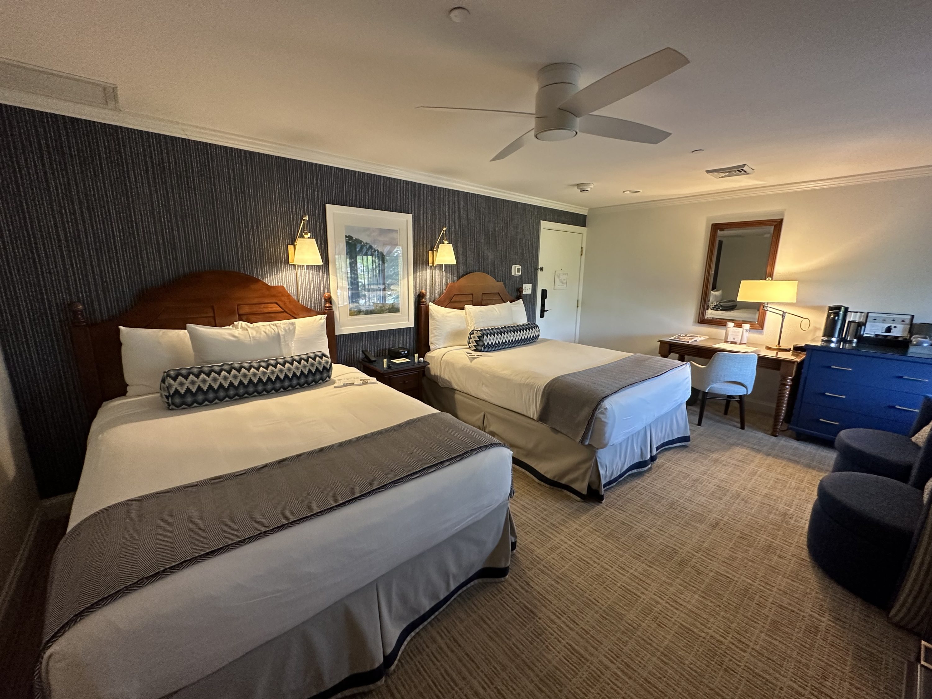Tides Inn 2 Beds Side by Side Tides Inn 2 Beds Side by Side